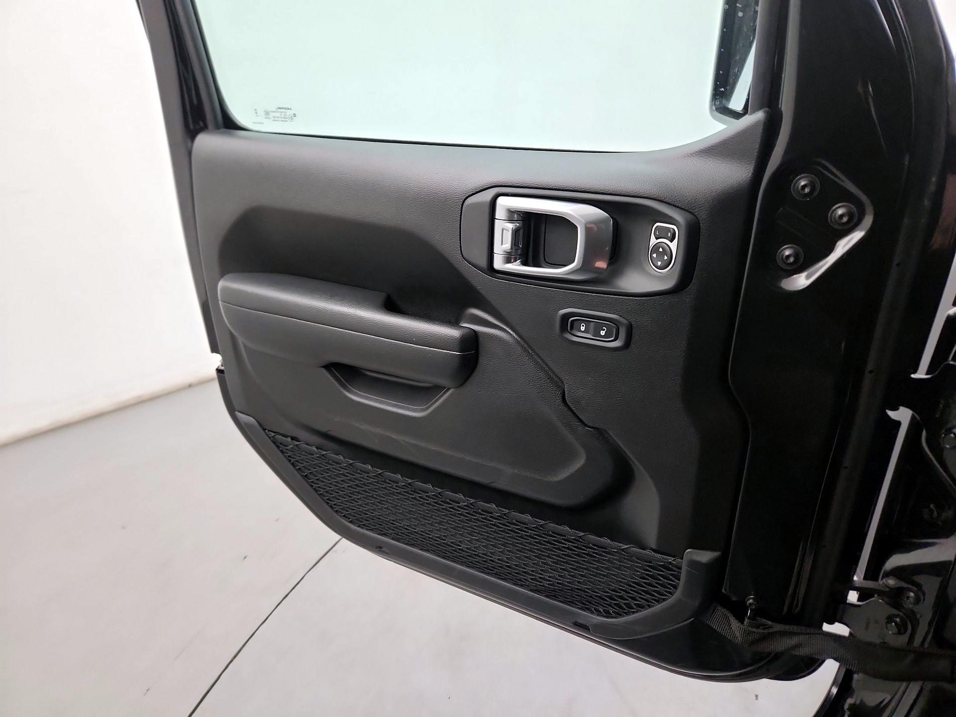 Thumbnail: 2025 Jeep Wrangler - 10