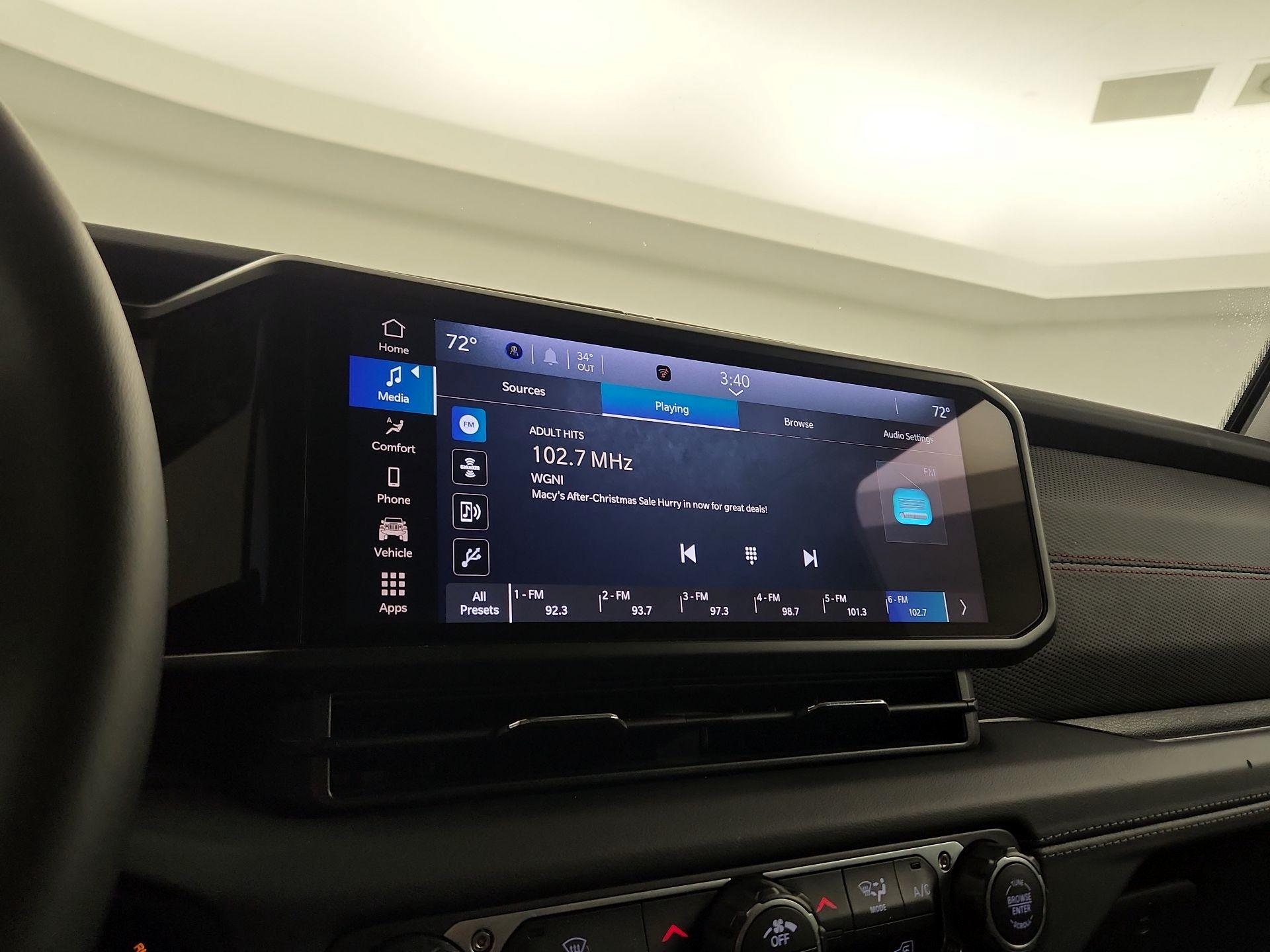 Thumbnail: 2025 Jeep Wrangler - 13