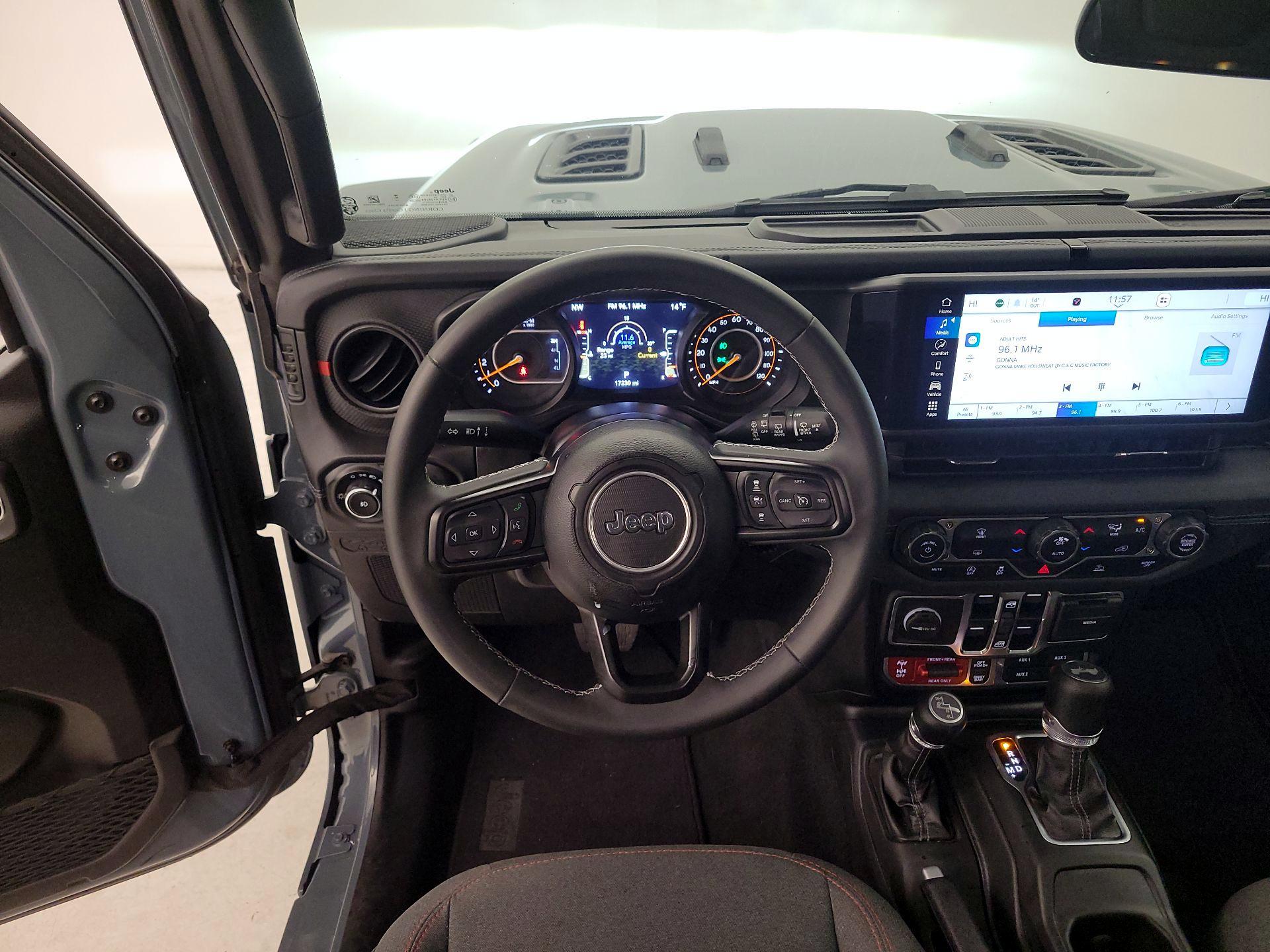 Thumbnail: 2025 Jeep Wrangler - 10