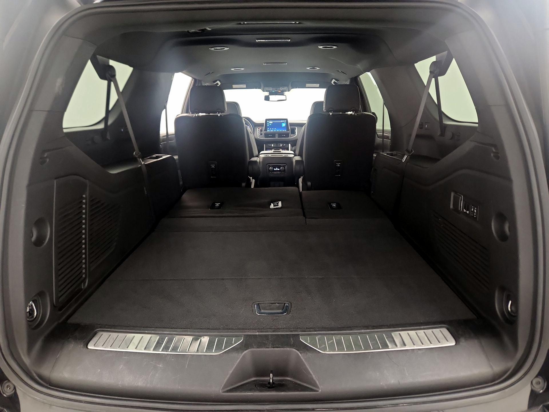 Thumbnail: 2023 Chevrolet Suburban - 20