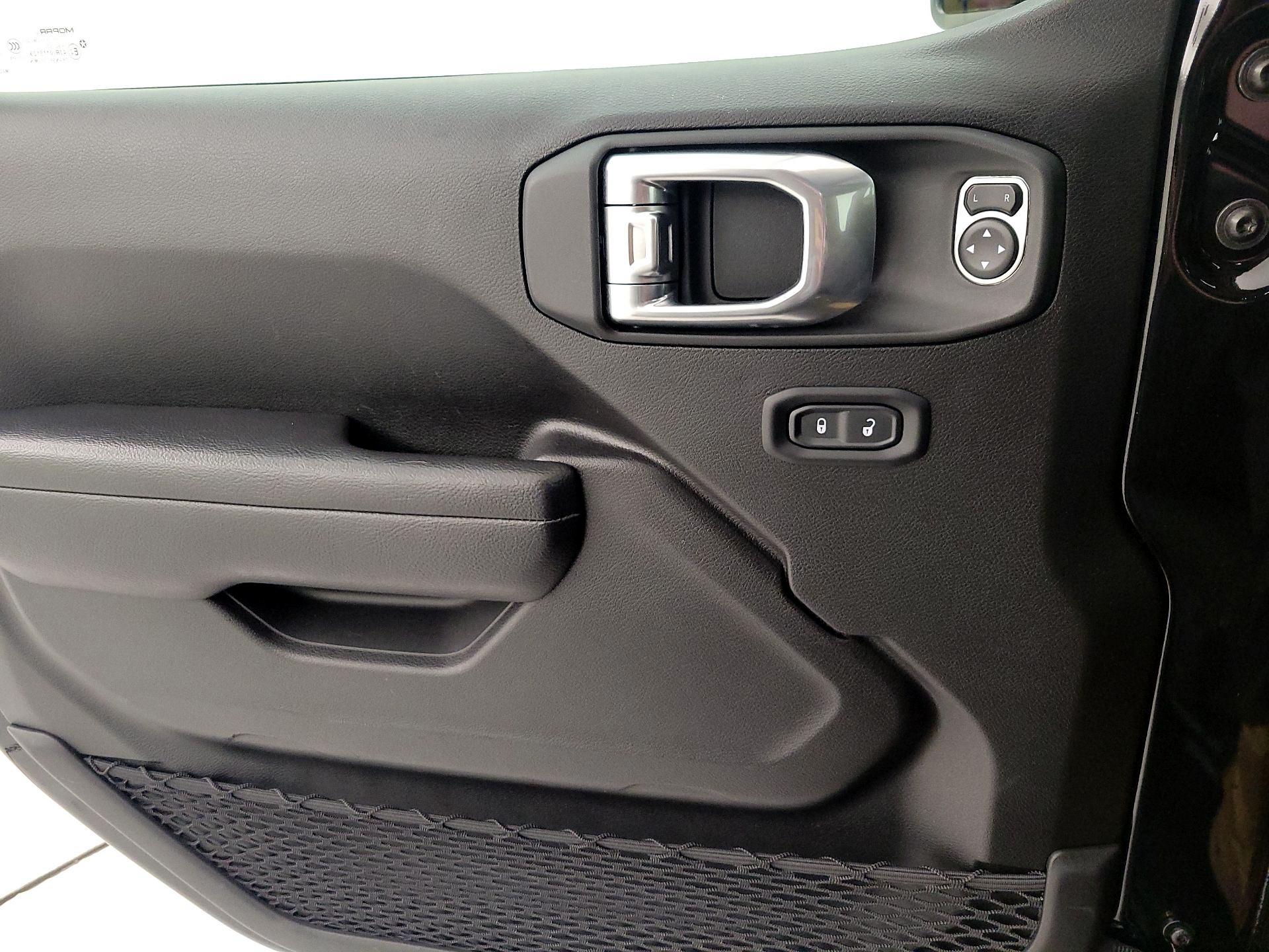 Thumbnail: 2025 Jeep Wrangler - 12