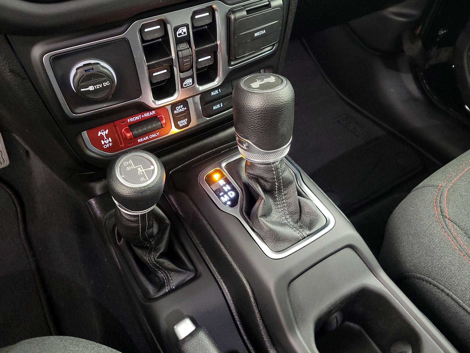 Thumbnail: 2025 Jeep Wrangler - 17