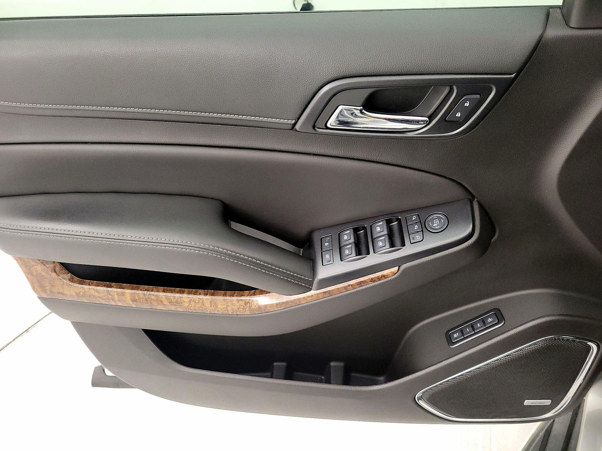 Thumbnail: 2017 Chevrolet Tahoe - 12