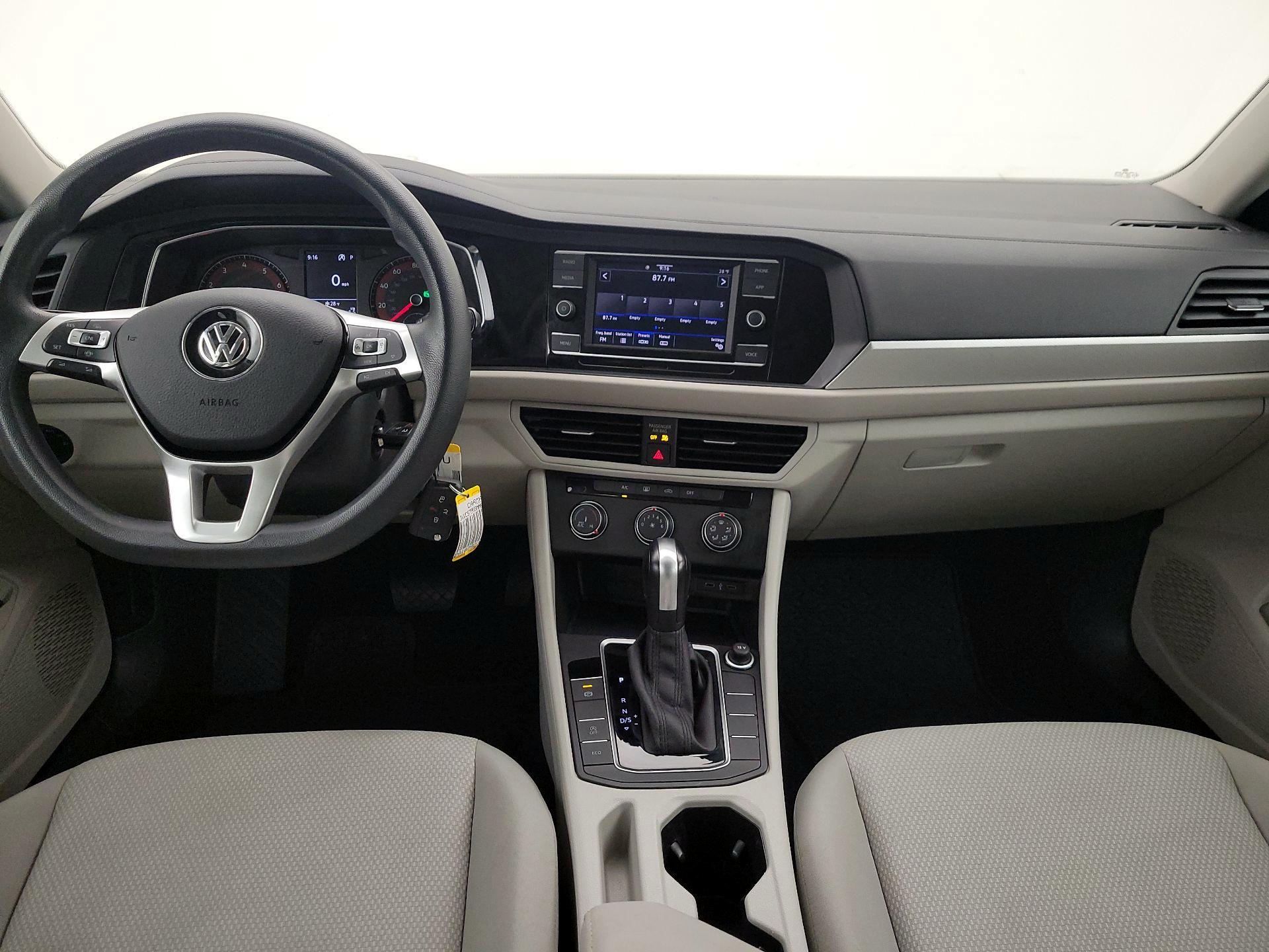 Thumbnail: 2021 Volkswagen Jetta - 9