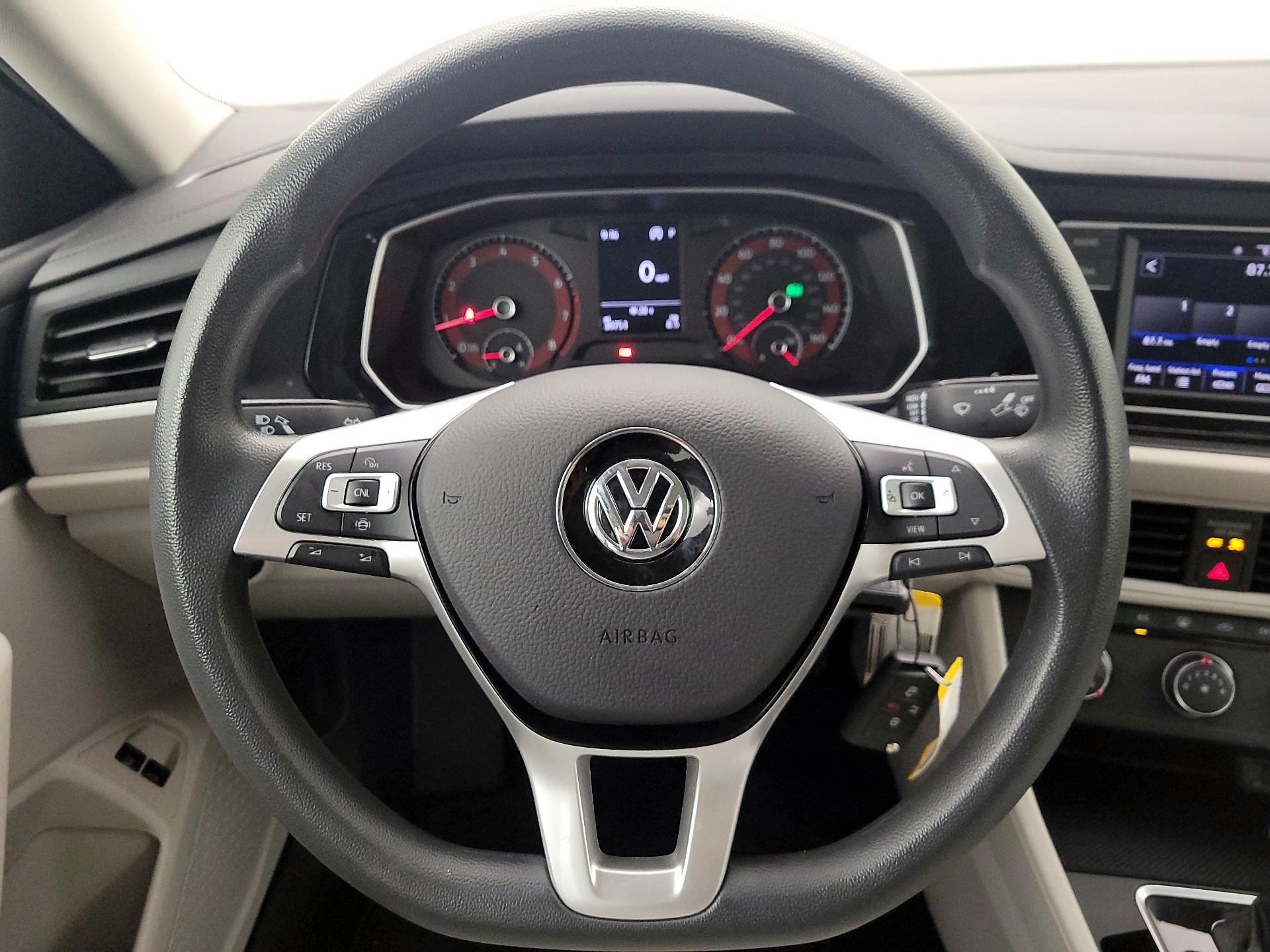 Thumbnail: 2021 Volkswagen Jetta - 10