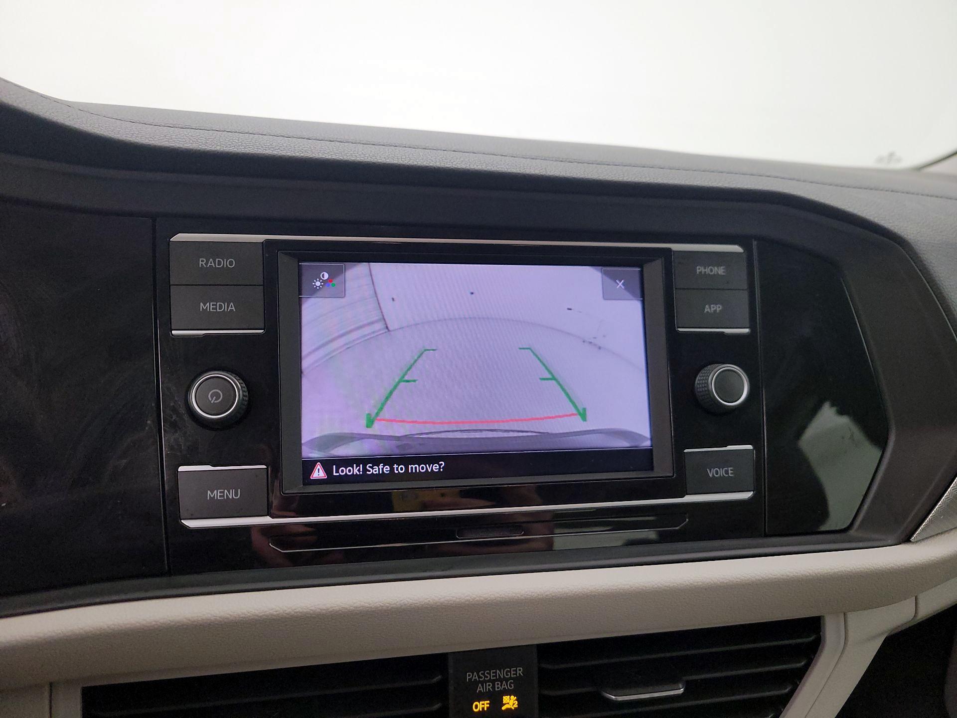 Thumbnail: 2021 Volkswagen Jetta - 14