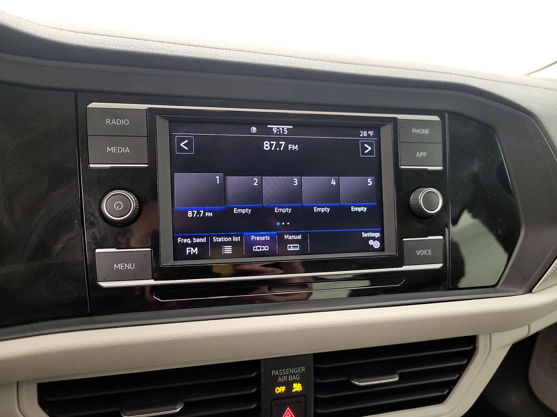 Thumbnail: 2021 Volkswagen Jetta - 15