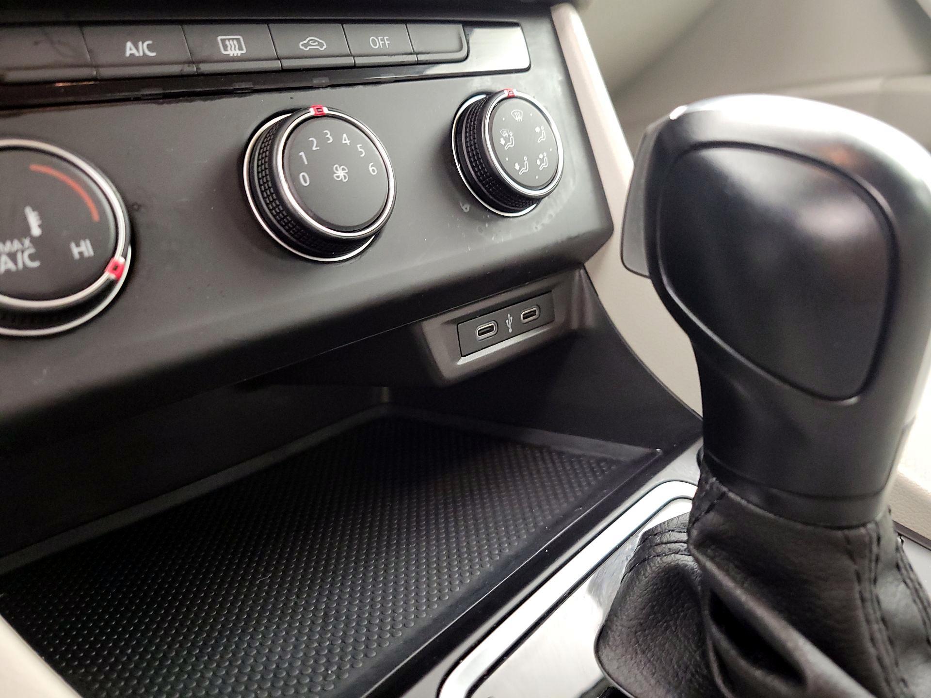 Thumbnail: 2021 Volkswagen Jetta - 18