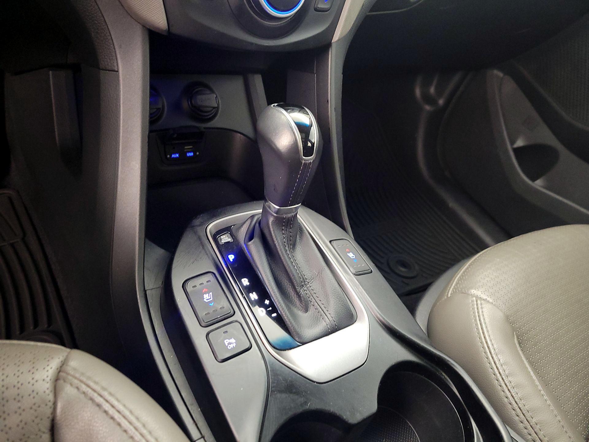 Thumbnail: 2015 Hyundai Santa Fe - 18