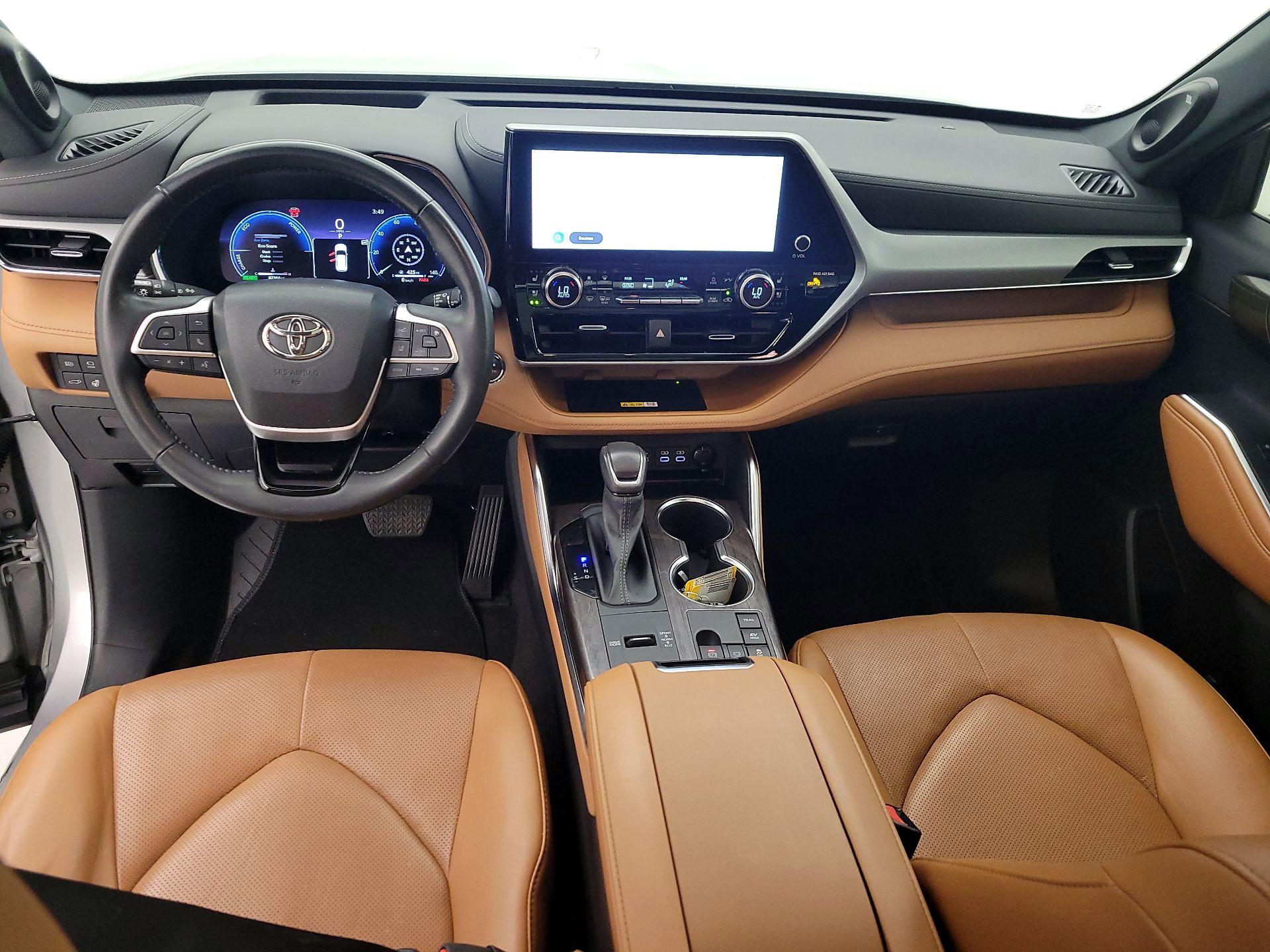 Thumbnail: 2023 Toyota Highlander - 9