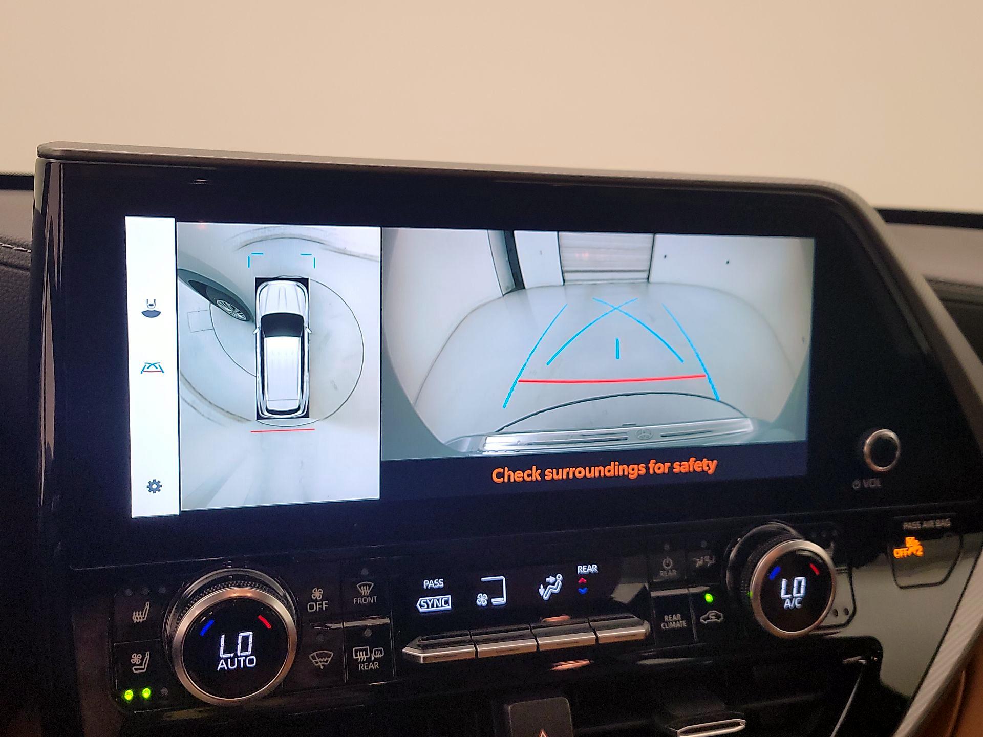 Thumbnail: 2023 Toyota Highlander - 14