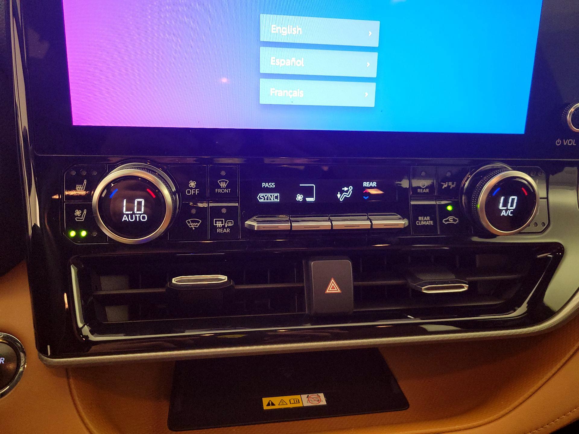 Thumbnail: 2023 Toyota Highlander - 16