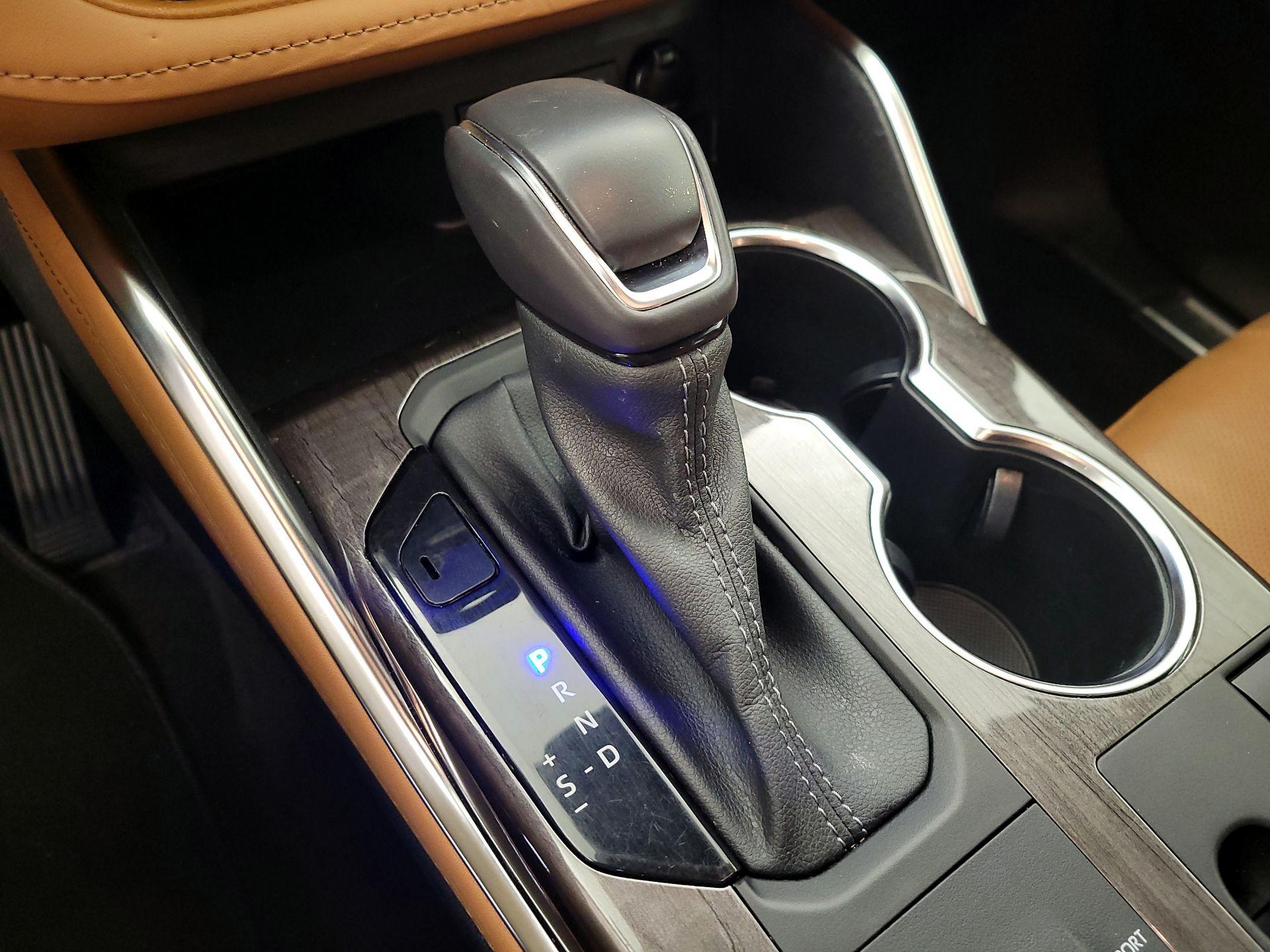 Thumbnail: 2023 Toyota Highlander - 17