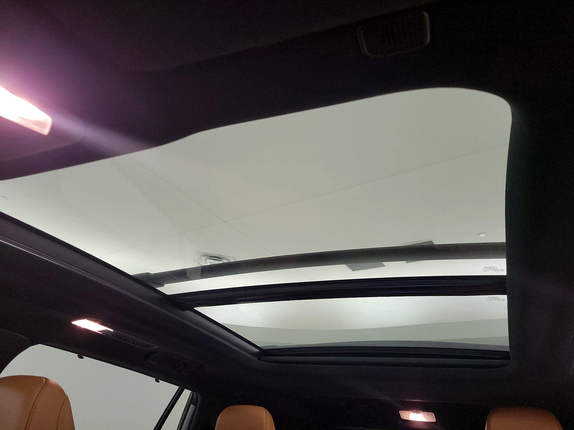 Thumbnail: 2023 Toyota Highlander - 19