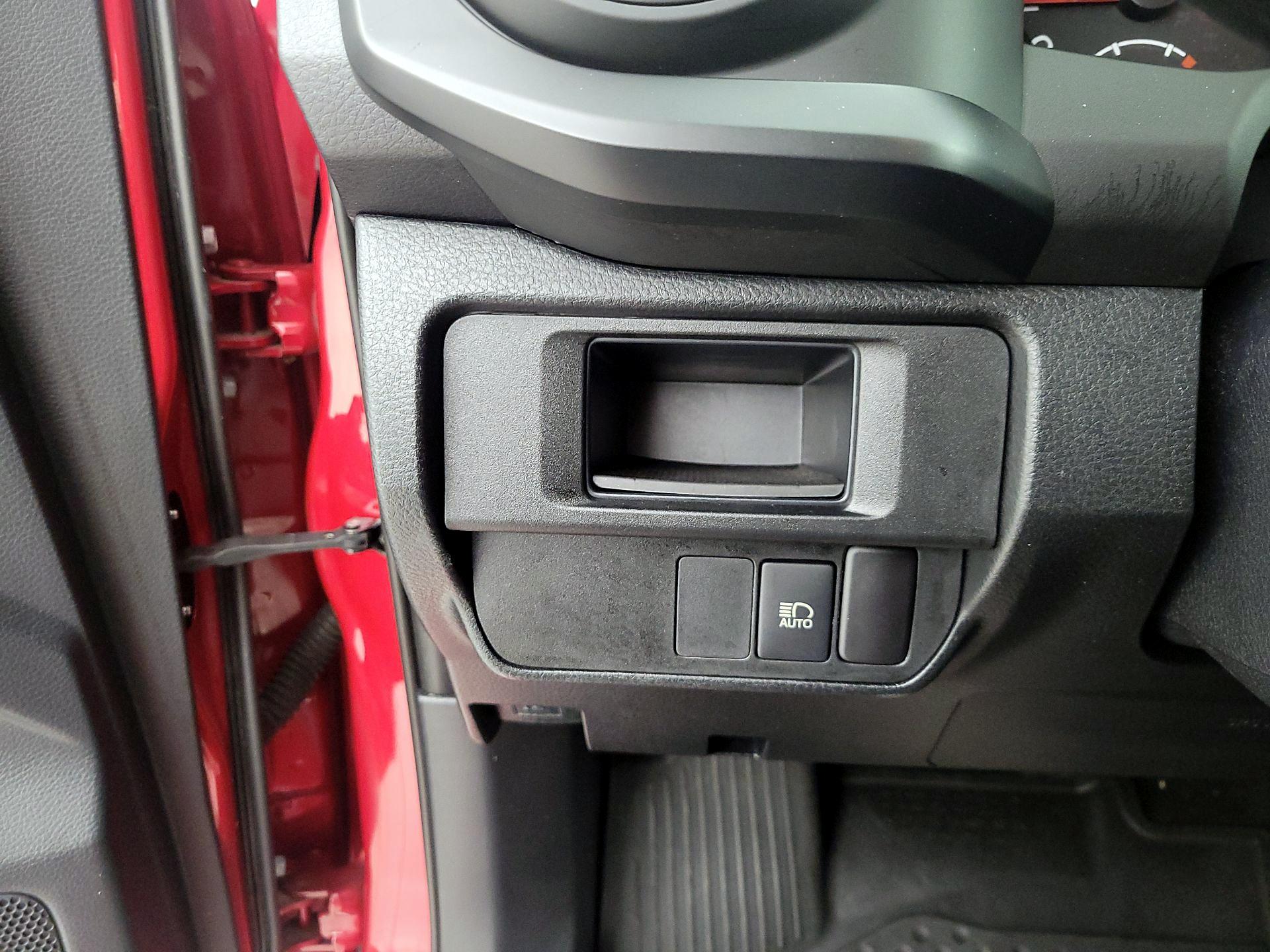 Thumbnail: 2019 Toyota Tacoma - 13