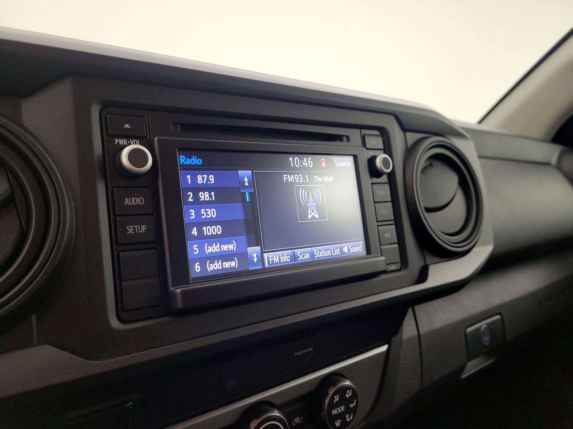 Thumbnail: 2019 Toyota Tacoma - 15