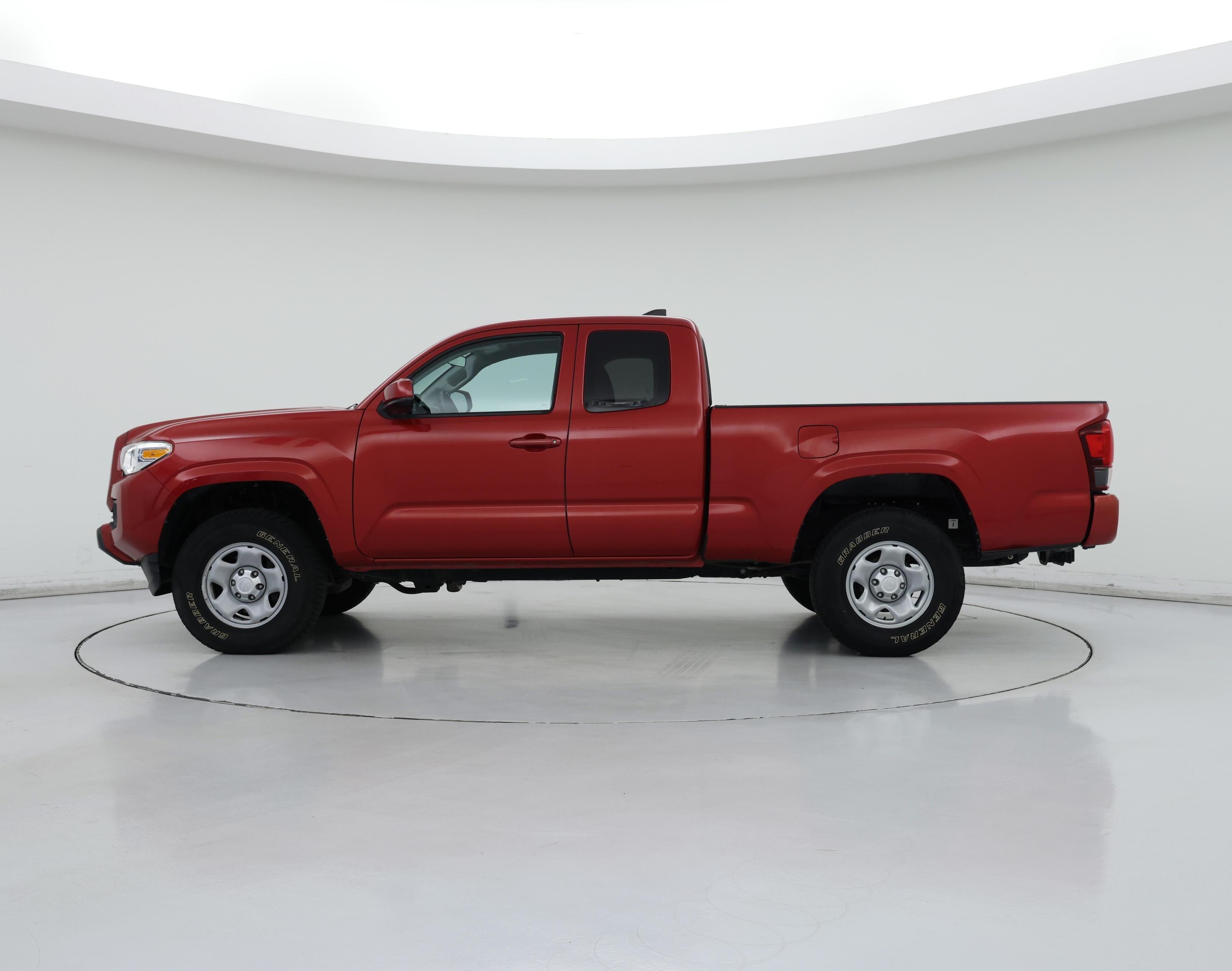 Thumbnail: 2019 Toyota Tacoma - 3