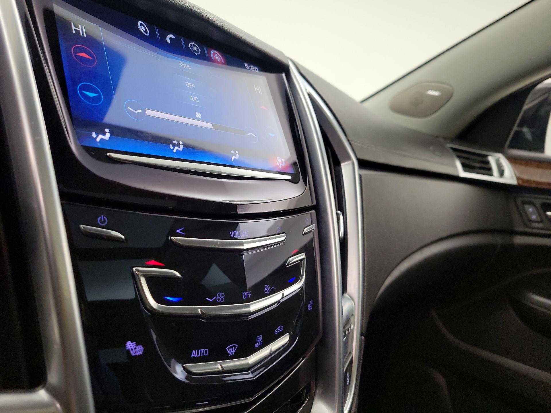 Thumbnail: 2016 Cadillac SRX - 17