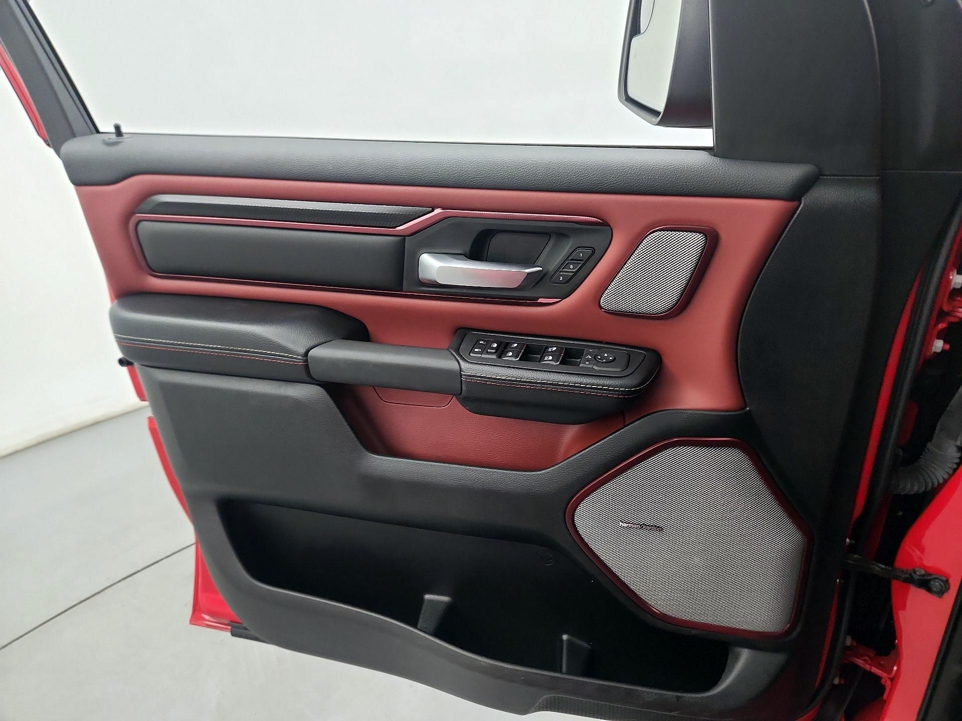 Thumbnail: 2025 RAM 1500 - 10