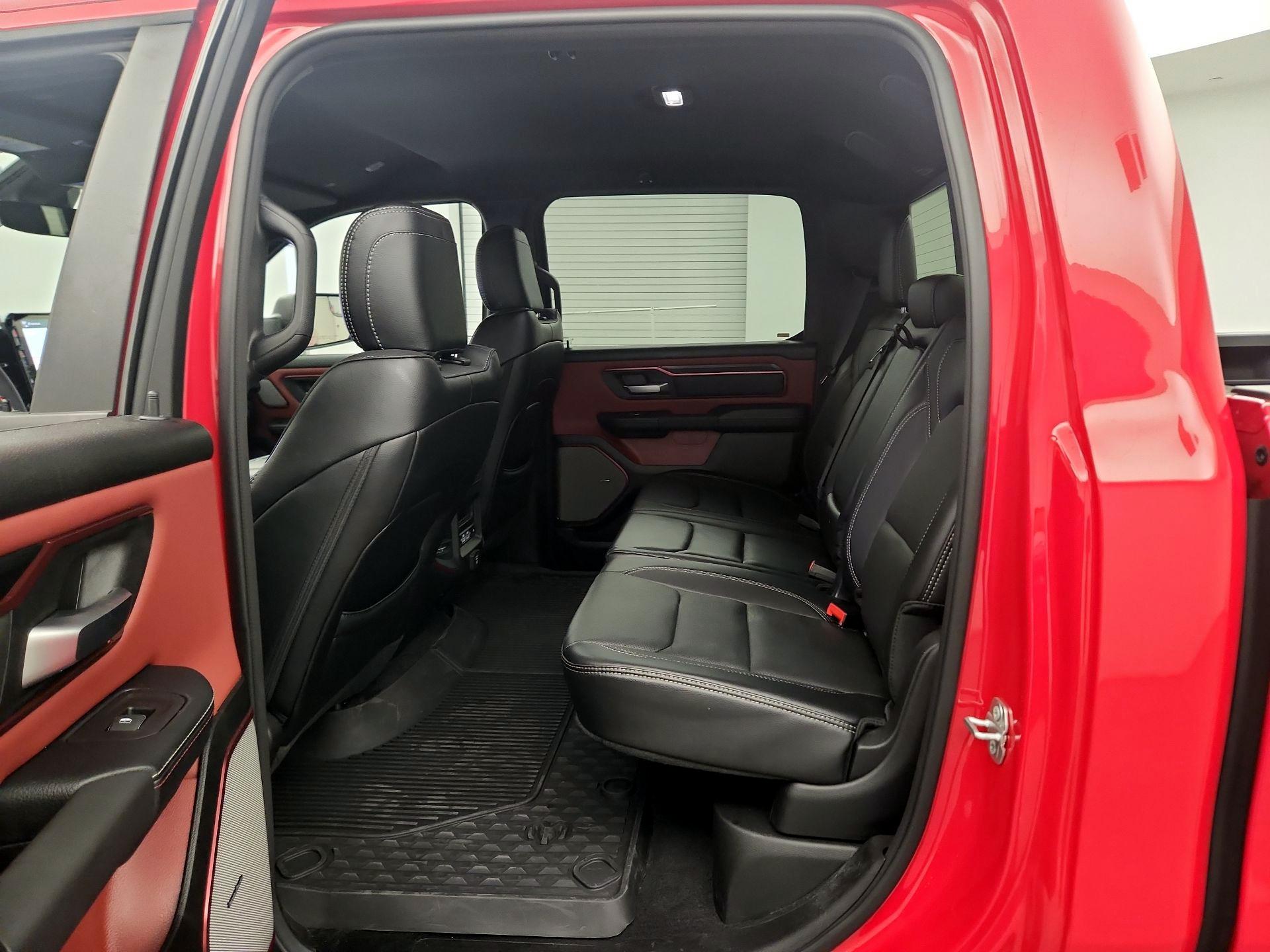 Thumbnail: 2025 RAM 1500 - 18