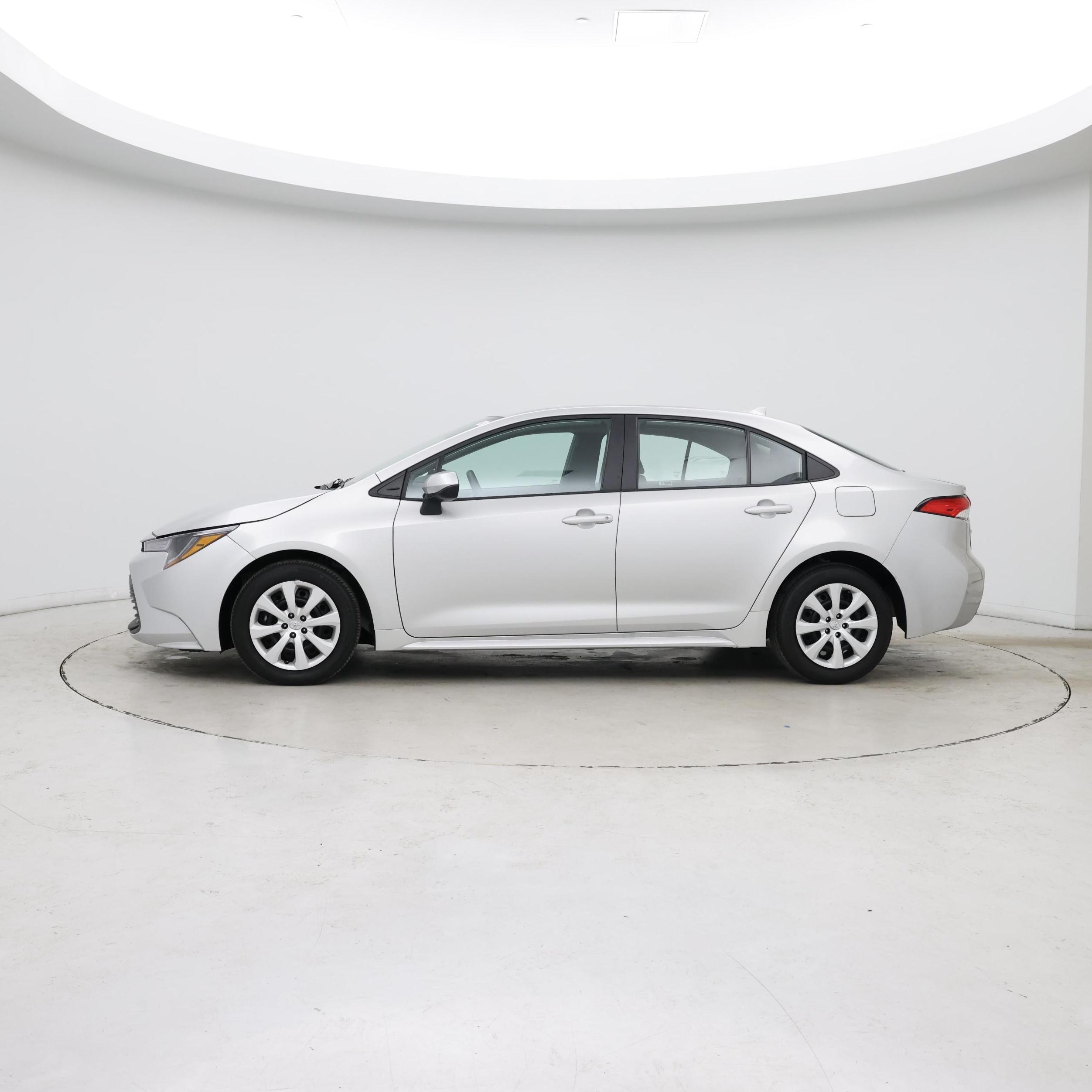 Thumbnail: 2024 Toyota Corolla - 3