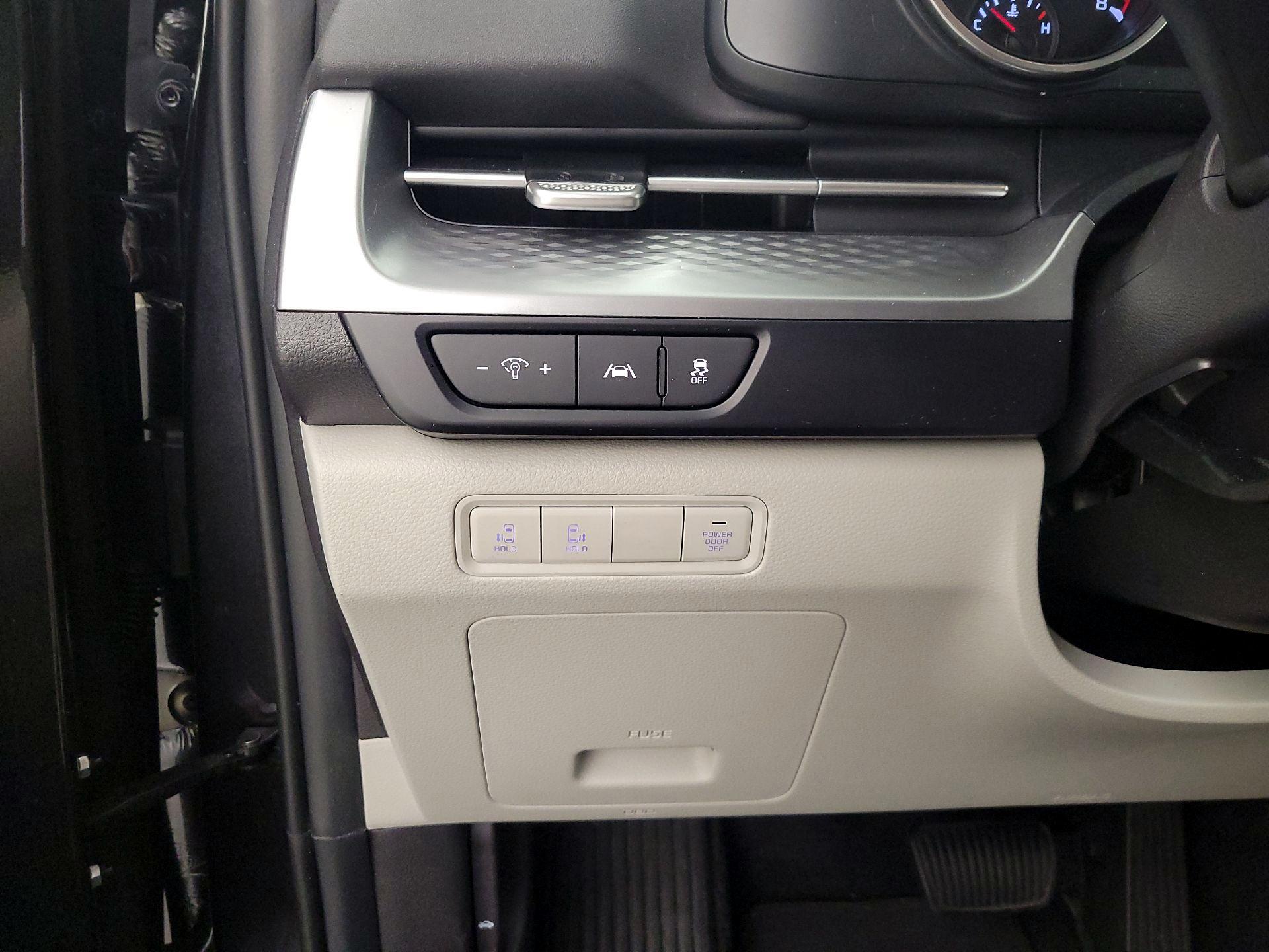 Thumbnail: 2024 Kia Carnival - 13