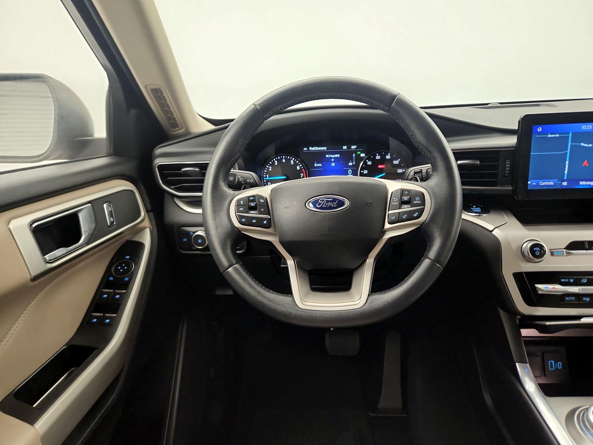 Thumbnail: 2020 Ford Explorer - 10