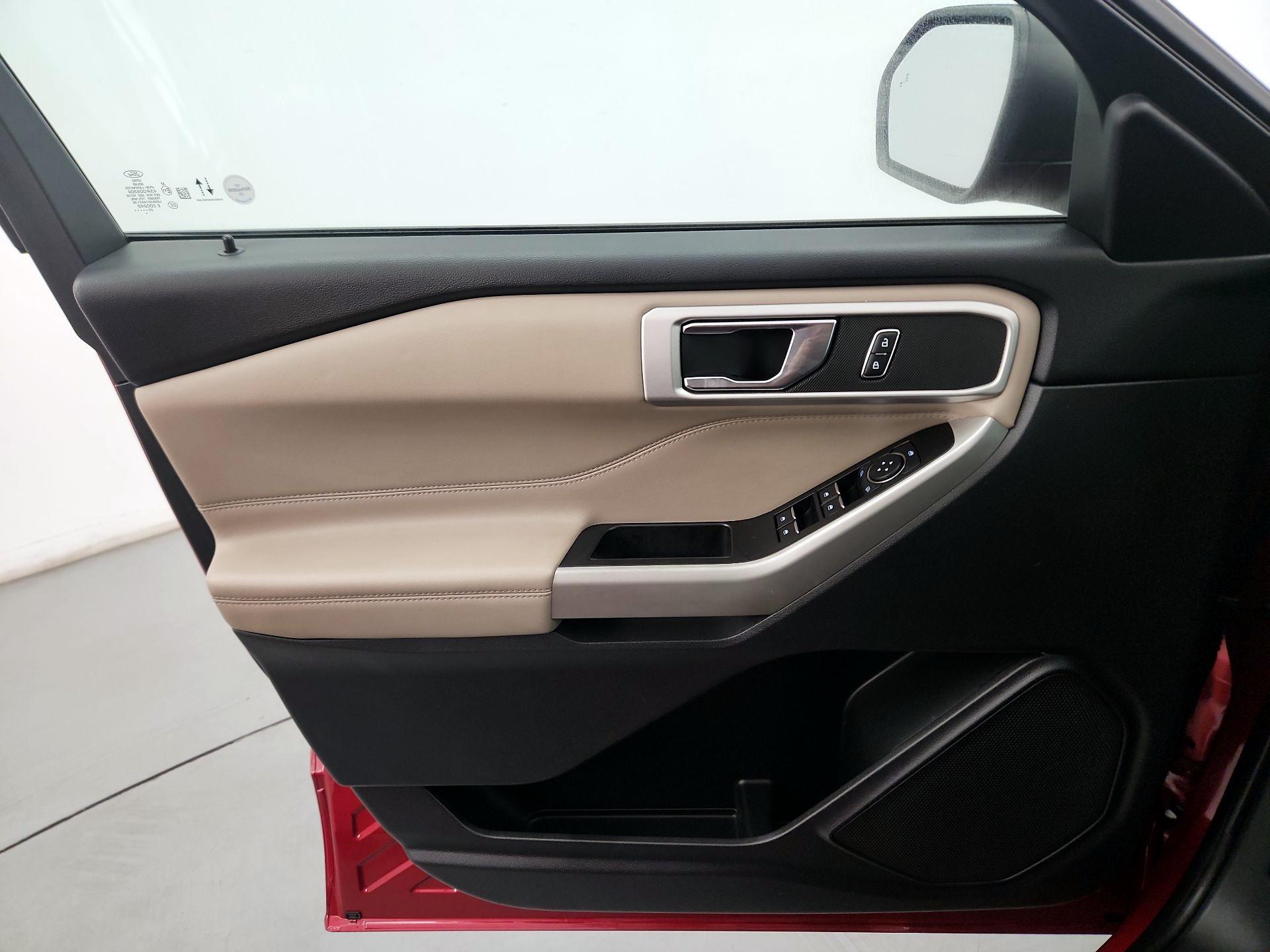 Thumbnail: 2020 Ford Explorer - 12