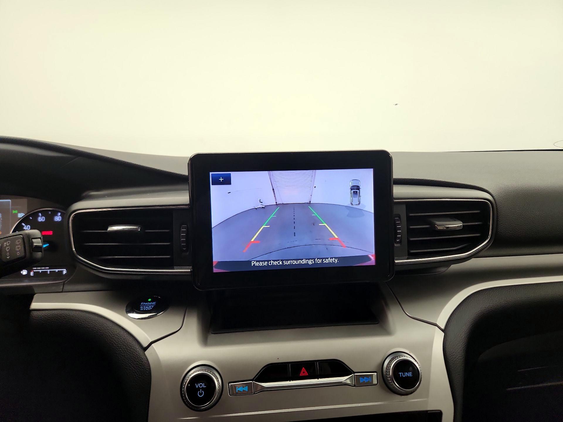 Thumbnail: 2020 Ford Explorer - 15