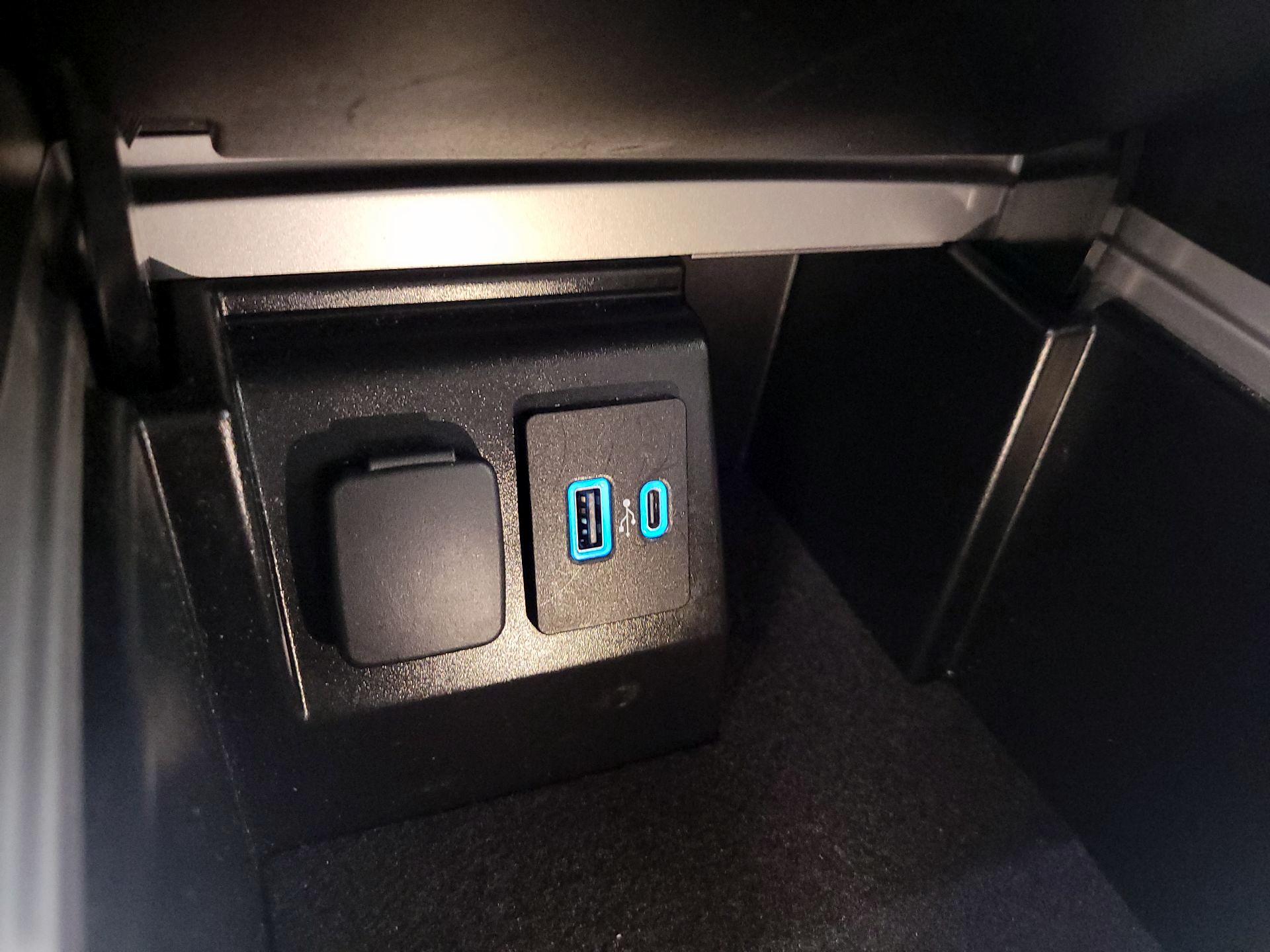 Thumbnail: 2023 Ford Explorer - 19