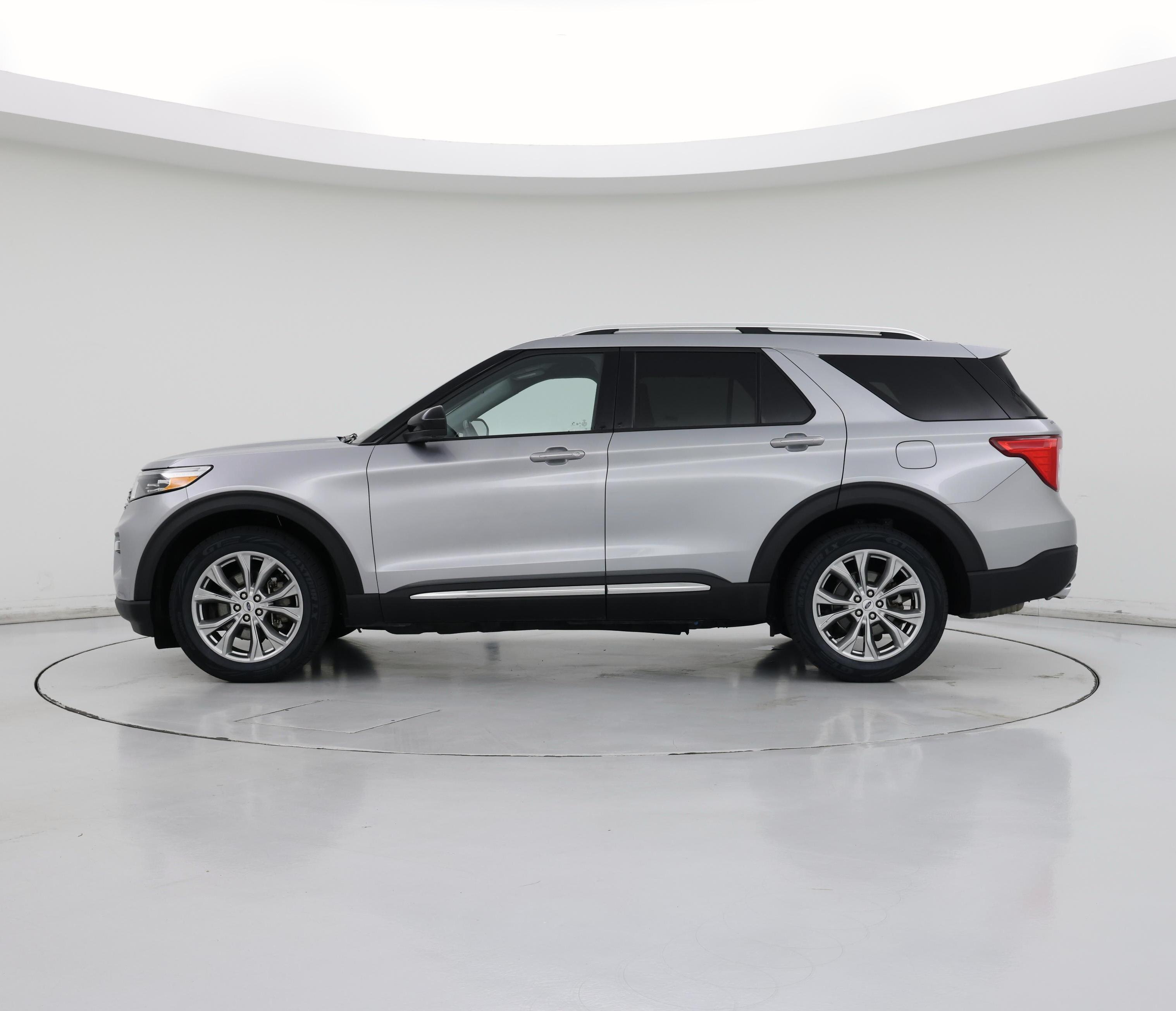 Thumbnail: 2023 Ford Explorer - 3