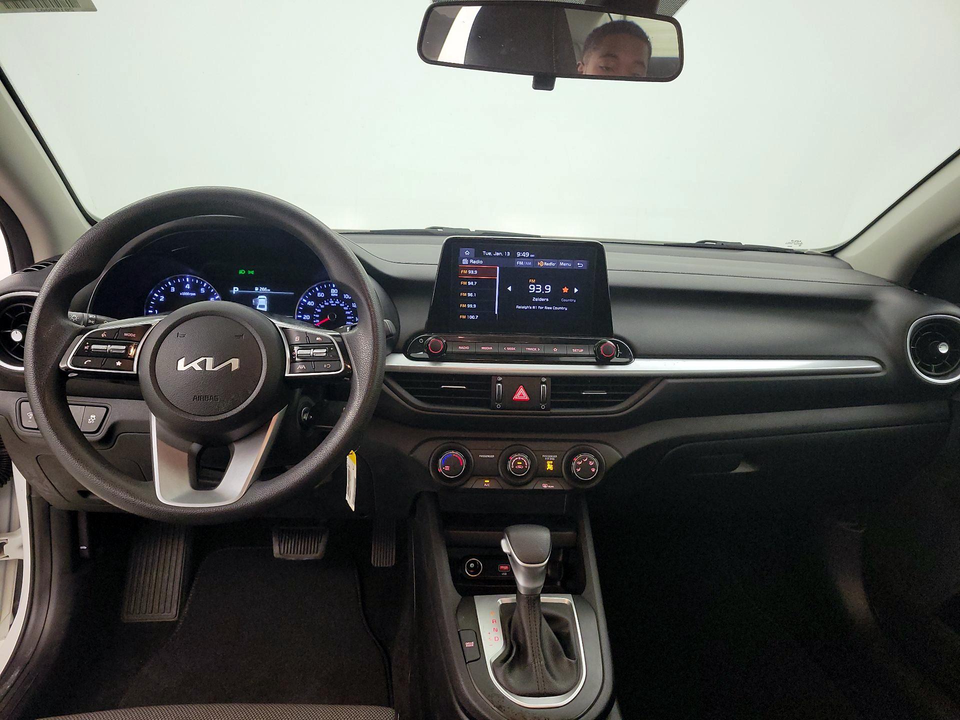 Thumbnail: 2024 Kia Forte - 9