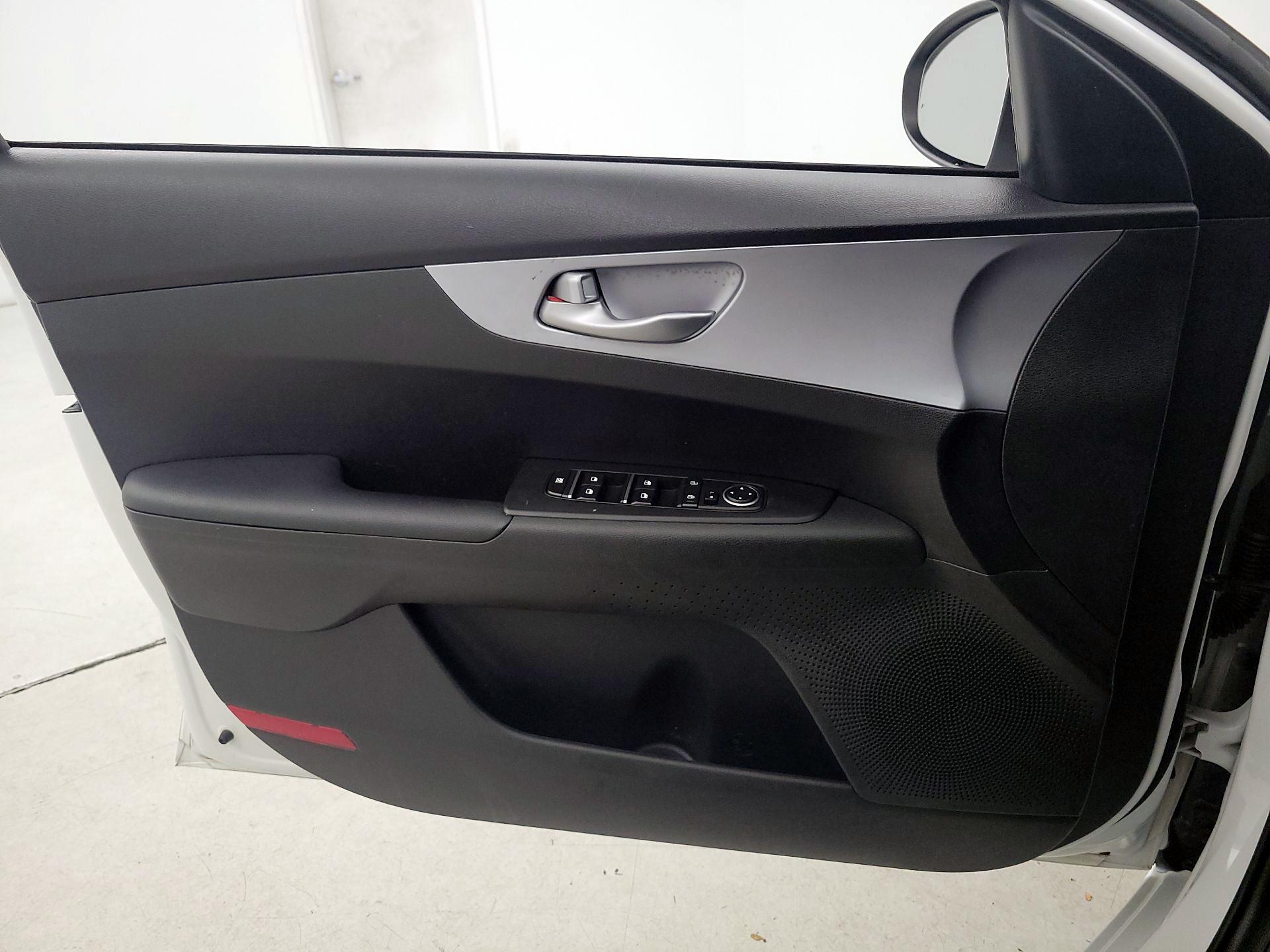 Thumbnail: 2024 Kia Forte - 12