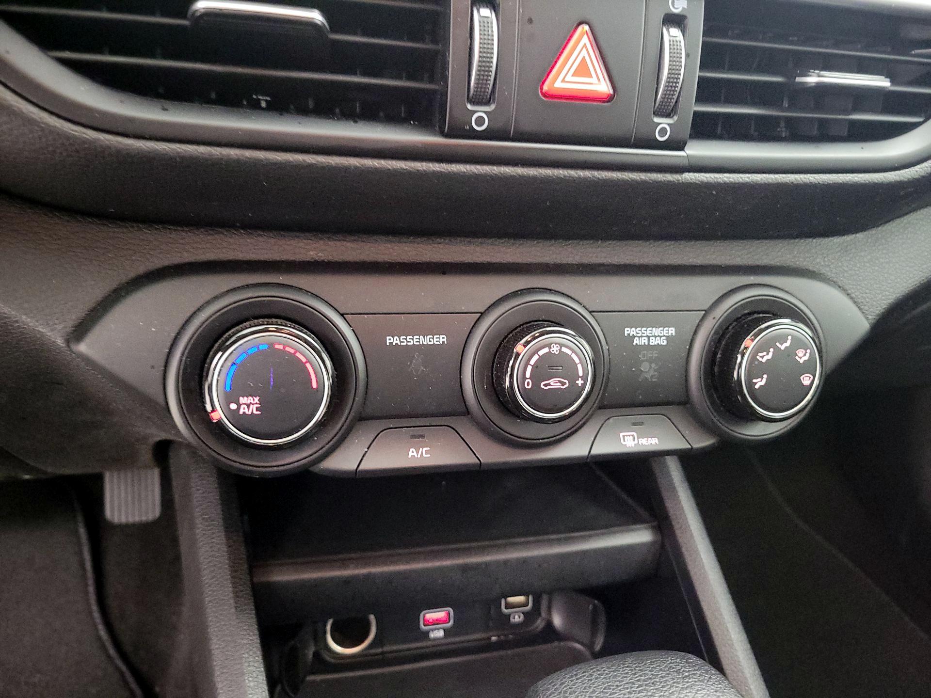 Thumbnail: 2024 Kia Forte - 15