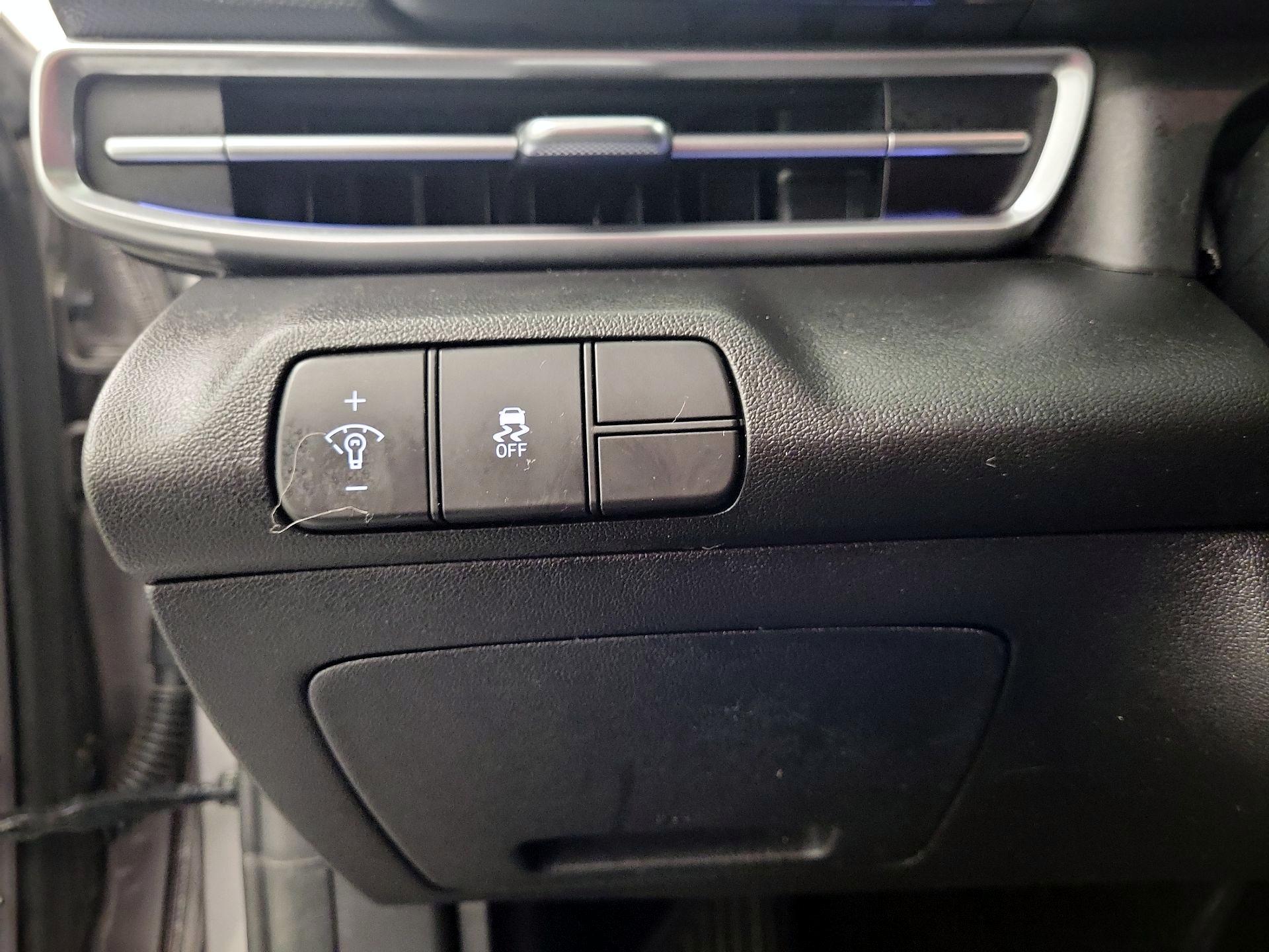 Thumbnail: 2024 Hyundai Elantra - 11