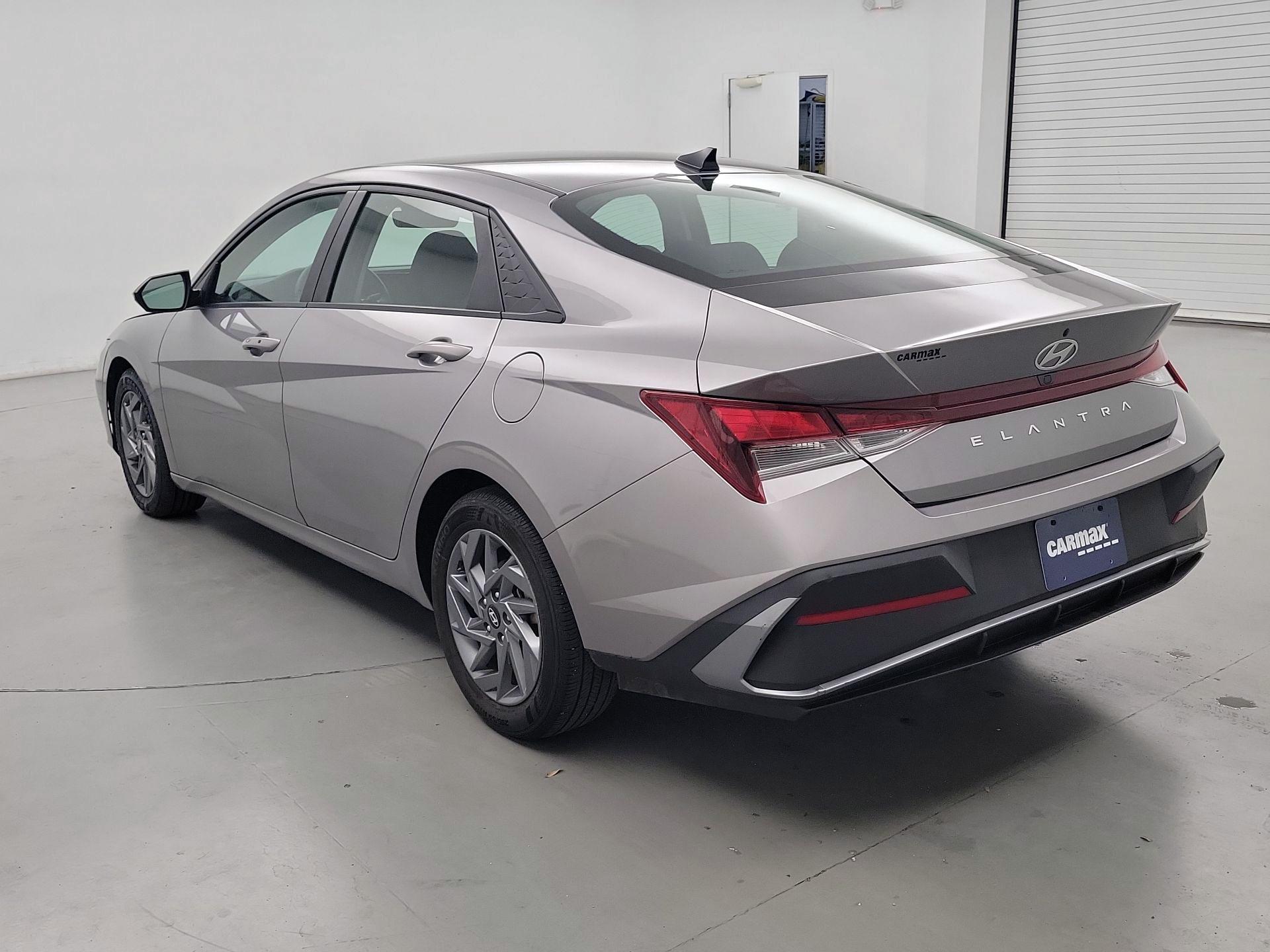 Thumbnail: 2024 Hyundai Elantra - 7