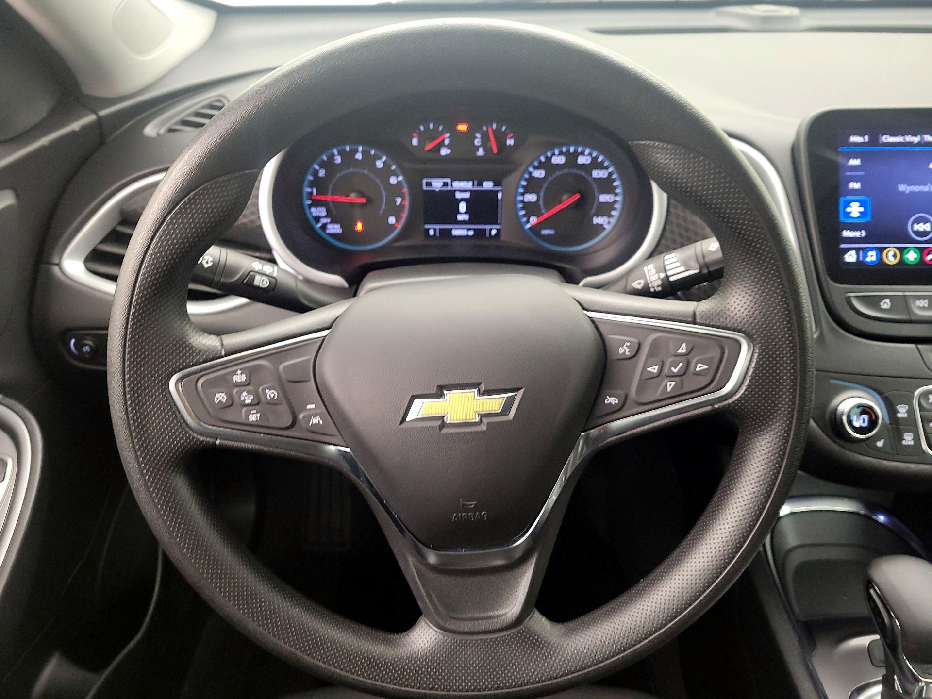 Thumbnail: 2023 Chevrolet Malibu - 10