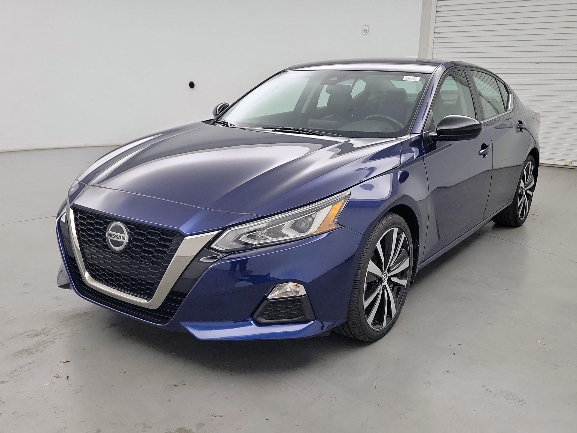 Thumbnail: 2022 Nissan Altima - 3