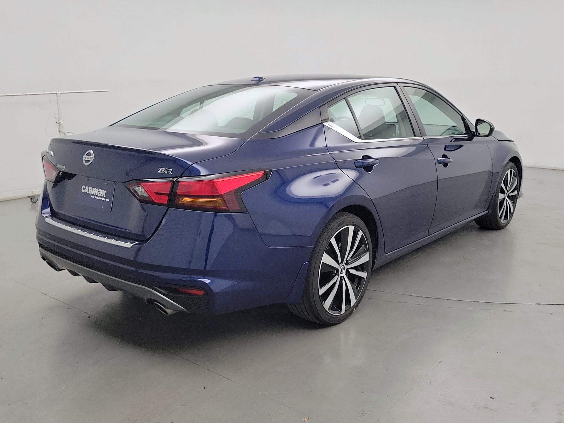 Thumbnail: 2022 Nissan Altima - 5