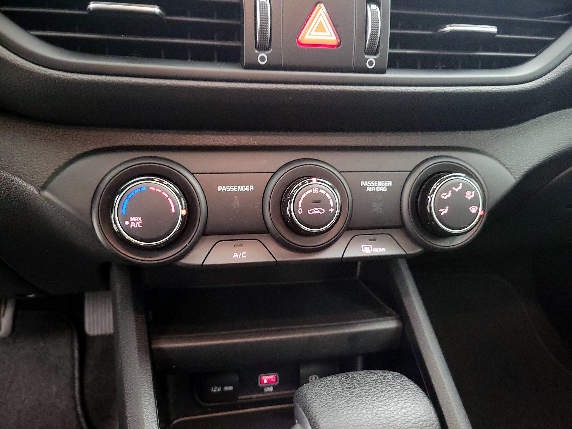 Thumbnail: 2024 Kia Forte - 15