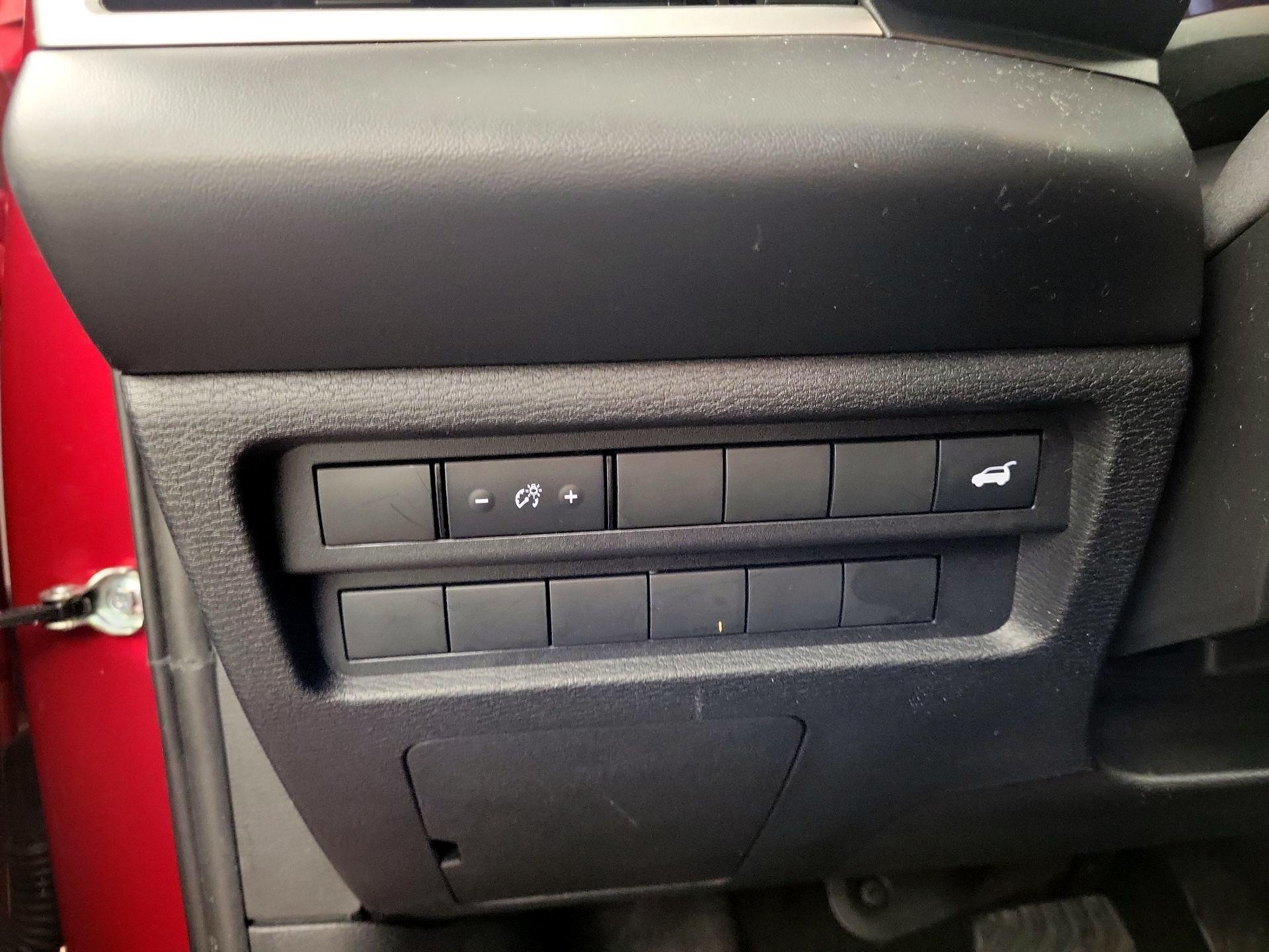 Thumbnail: 2024 Mitsubishi Outlander - 11