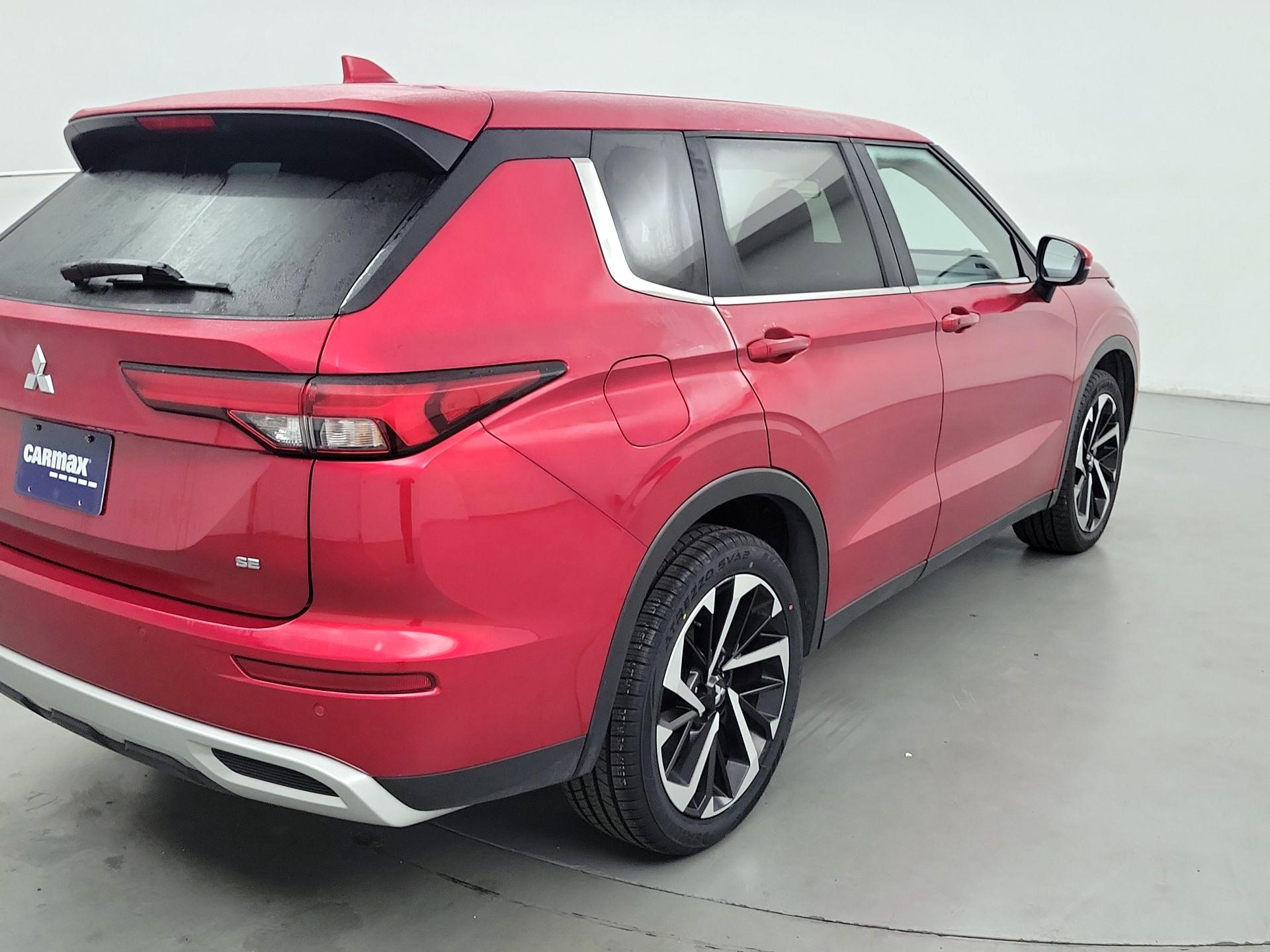 Thumbnail: 2024 Mitsubishi Outlander - 5
