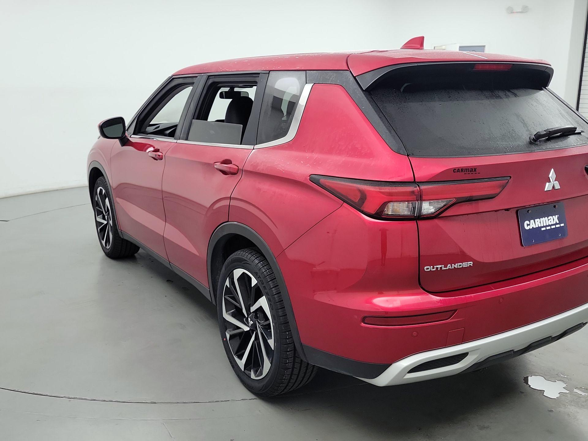 Thumbnail: 2024 Mitsubishi Outlander - 7