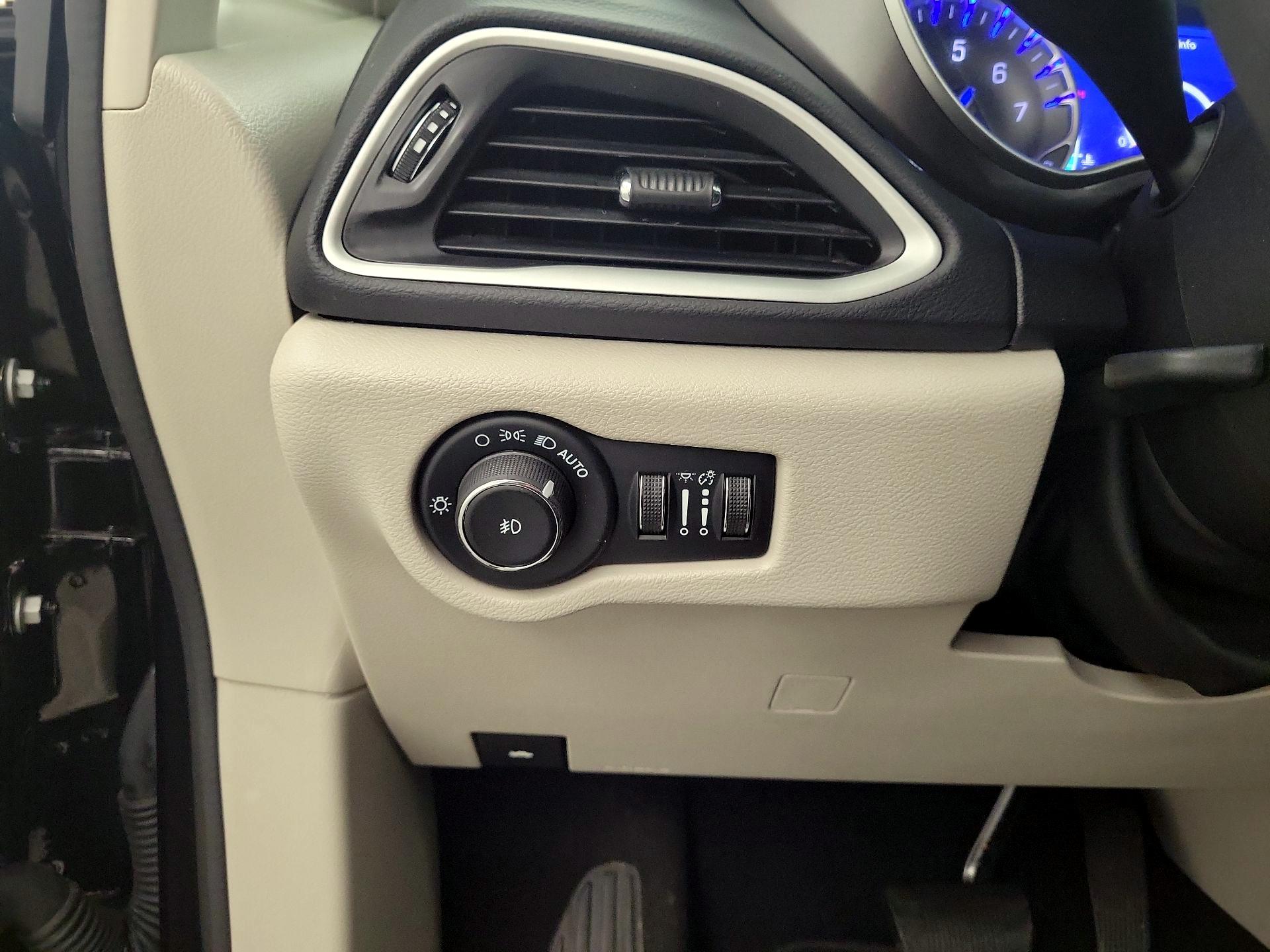 Thumbnail: 2024 Chrysler Pacifica - 13