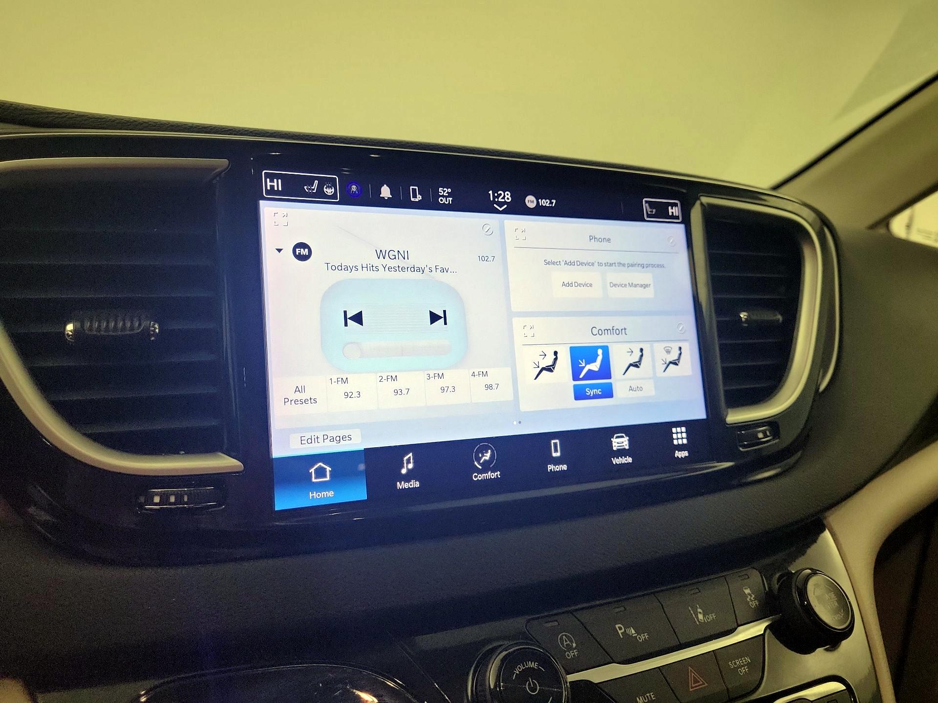 Thumbnail: 2024 Chrysler Pacifica - 15