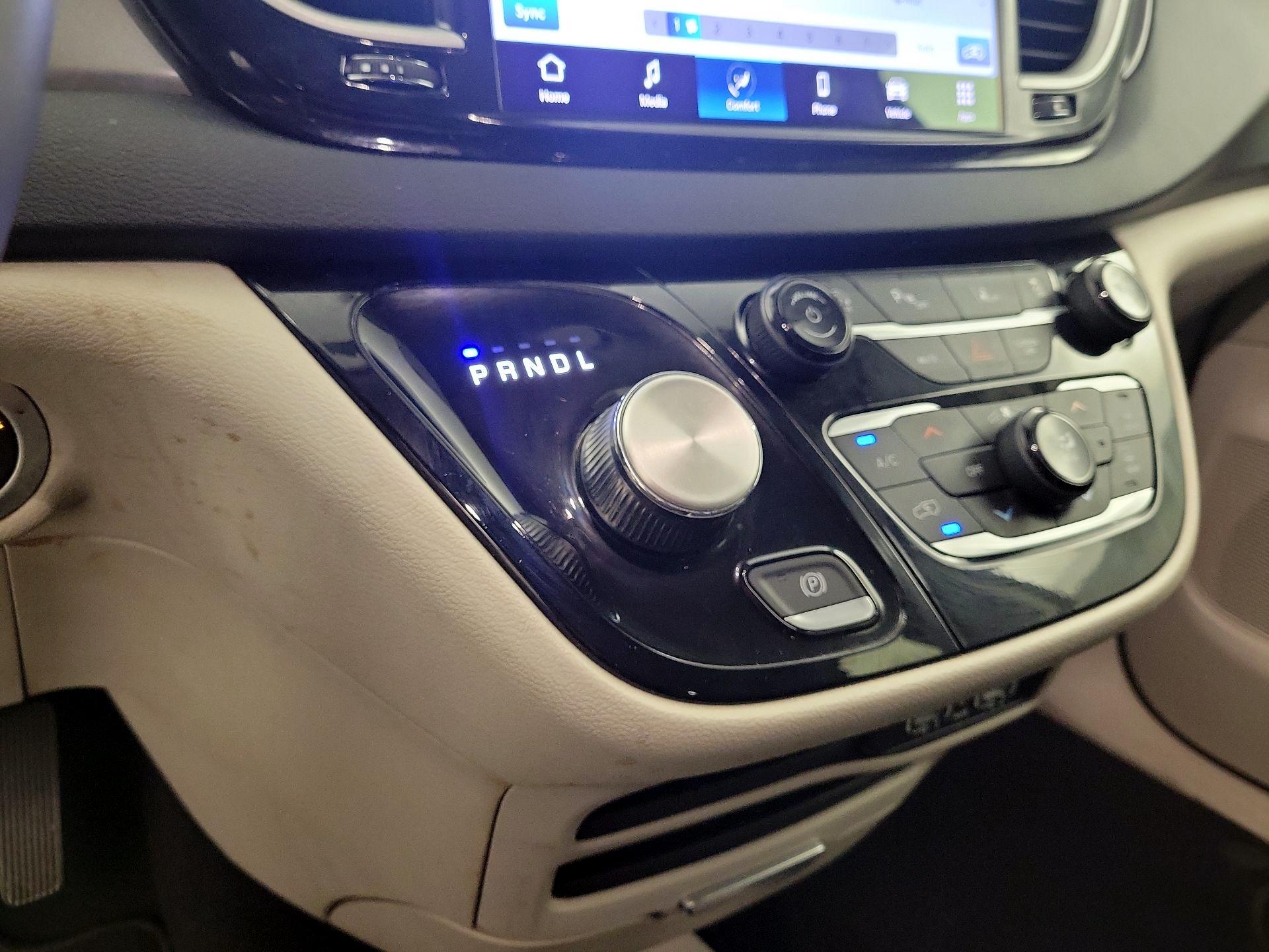 Thumbnail: 2024 Chrysler Pacifica - 17