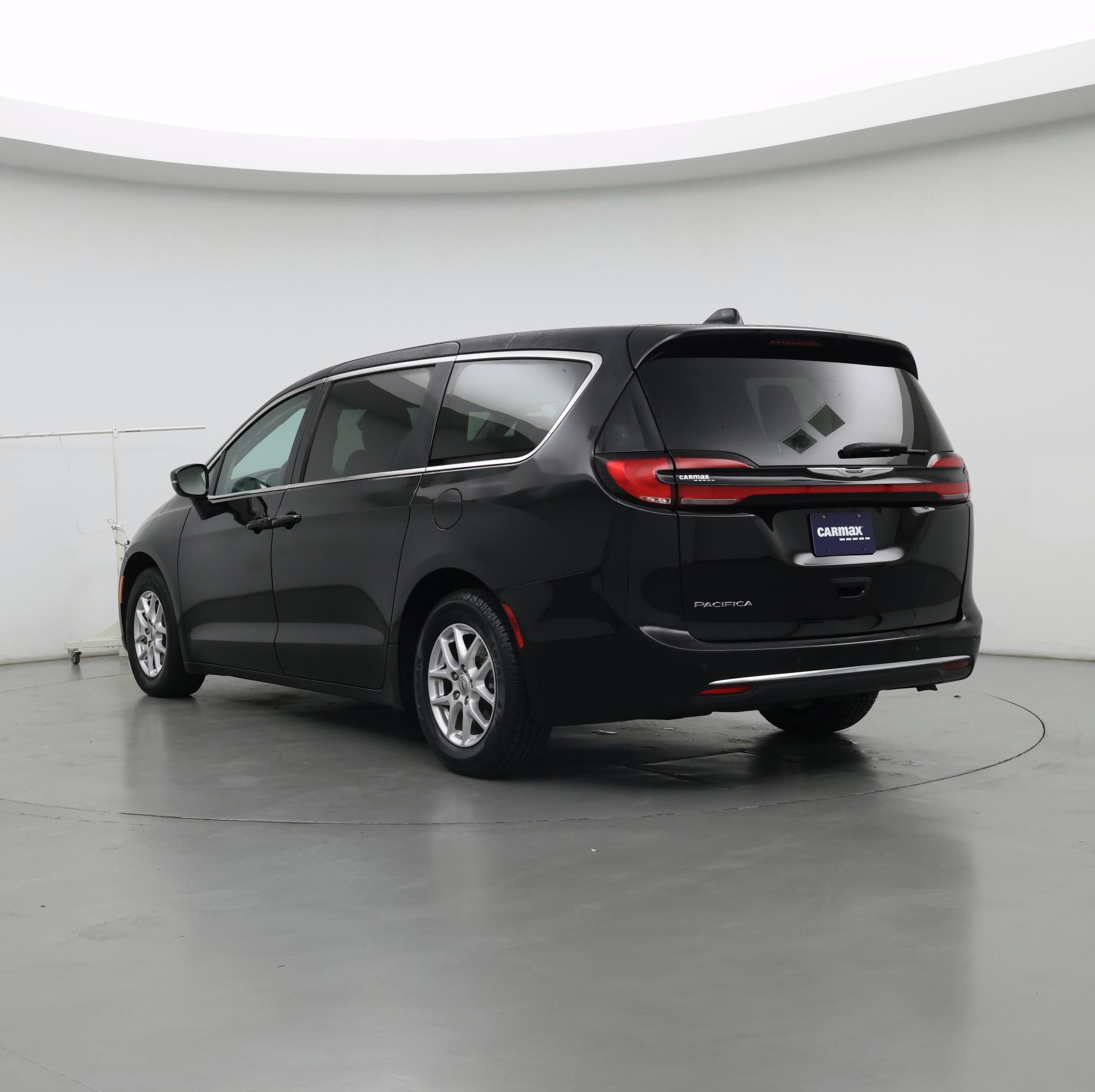 Thumbnail: 2024 Chrysler Pacifica - 2