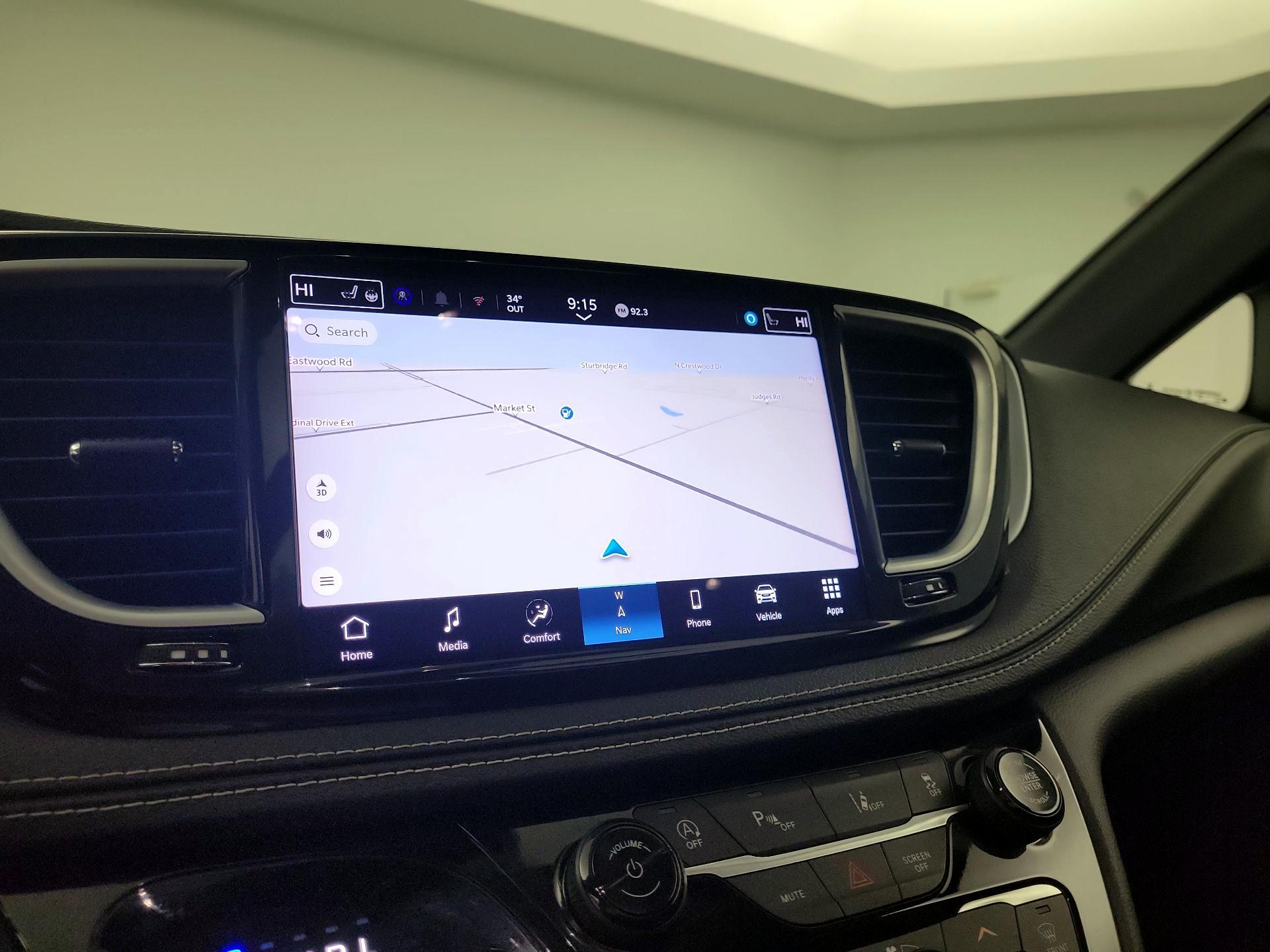 Thumbnail: 2025 Chrysler Pacifica - 12