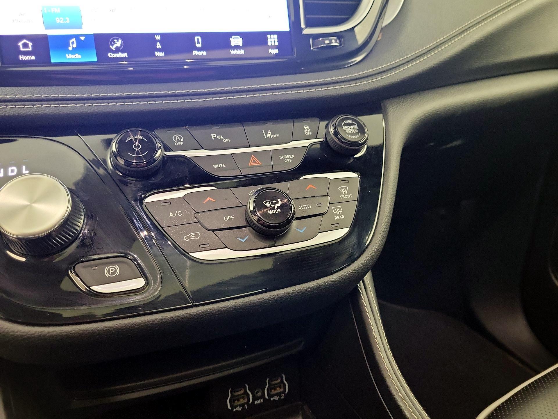 Thumbnail: 2025 Chrysler Pacifica - 15