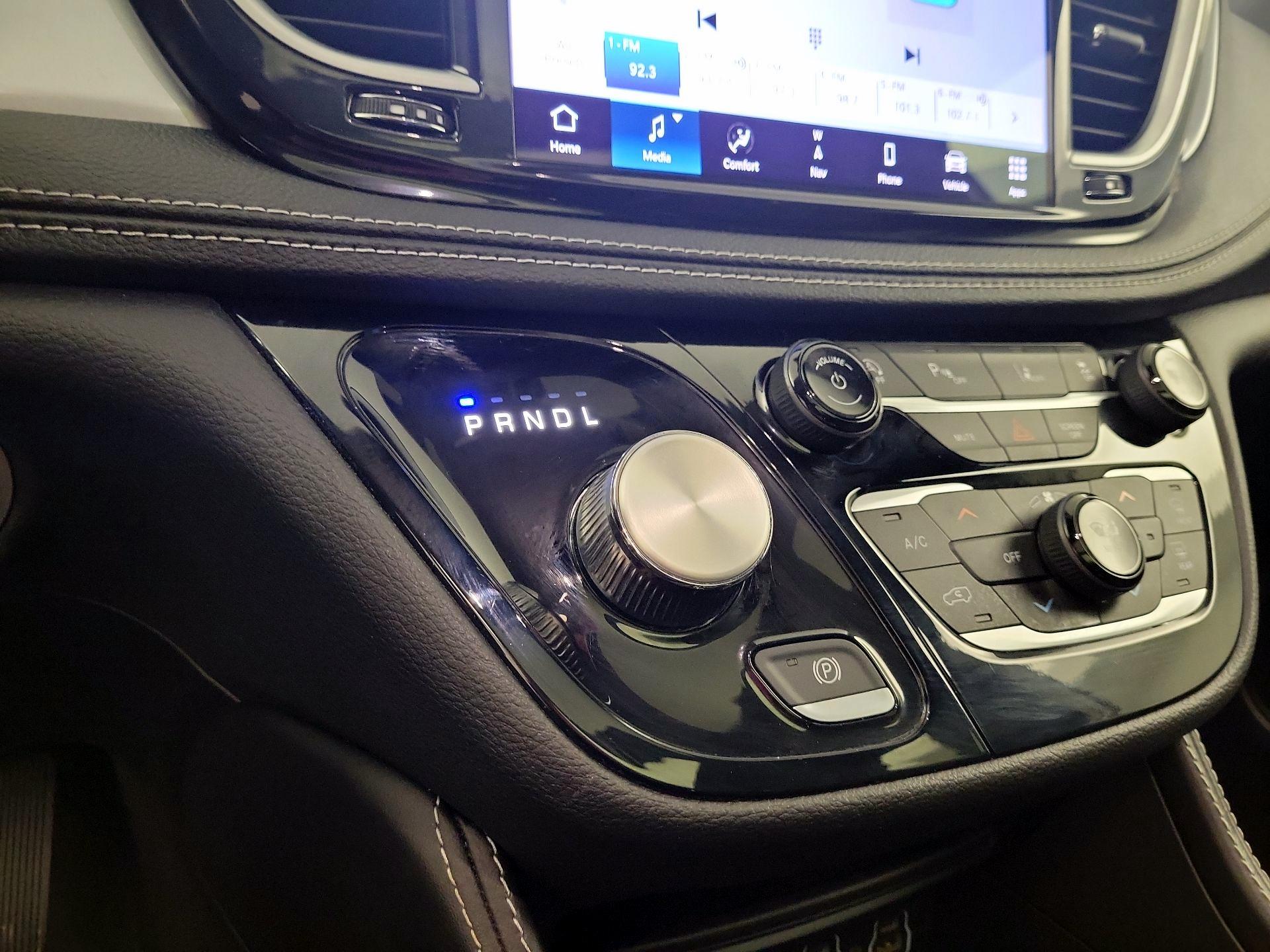 Thumbnail: 2025 Chrysler Pacifica - 16